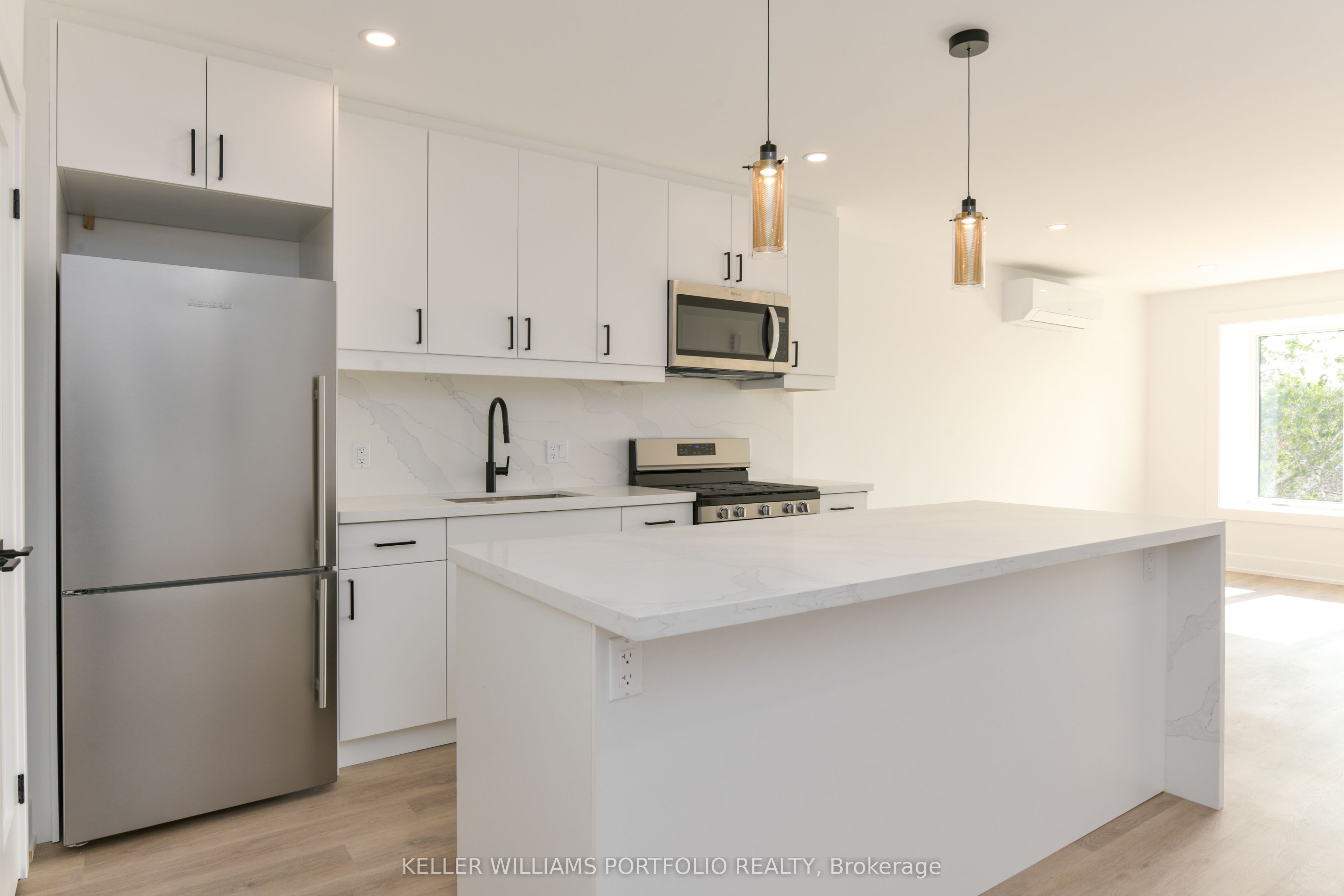 269 Donlands Avenue 4, Toronto, ON M4J 3R5 photo 5