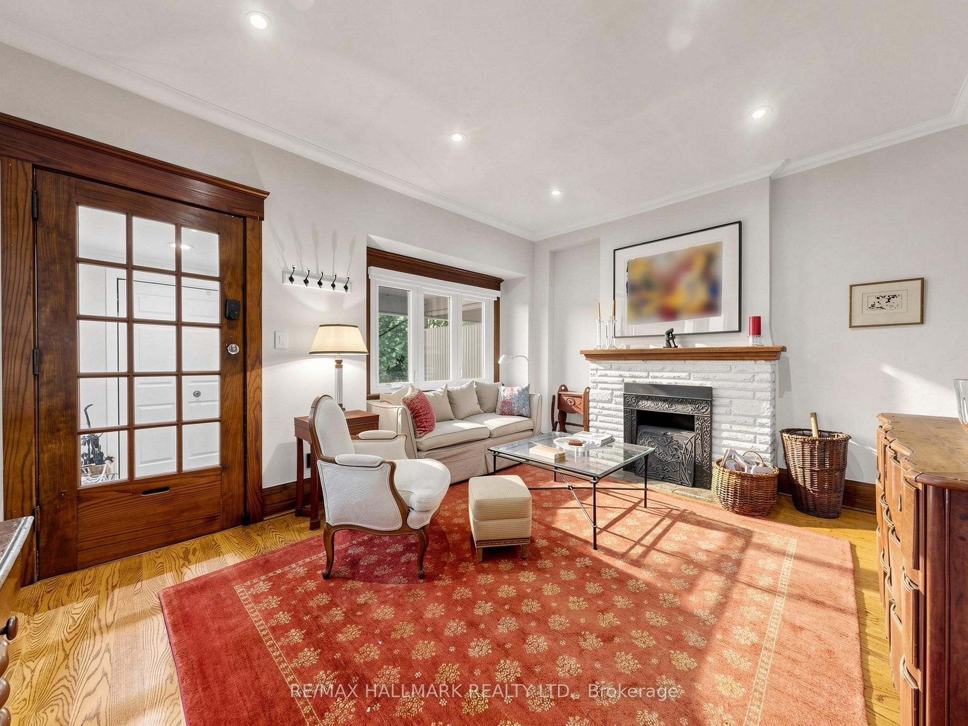 20 Glenfern Avenue Main/Second Floor, Toronto, ON M4E 1B7 photo 4