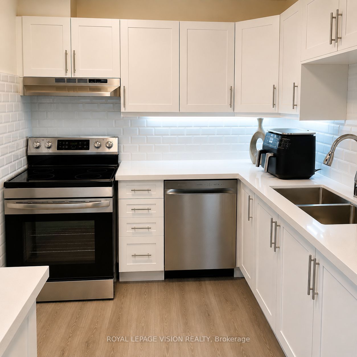 895 Kennedy Road 205, Toronto, ON M1K 2E9 photo 3