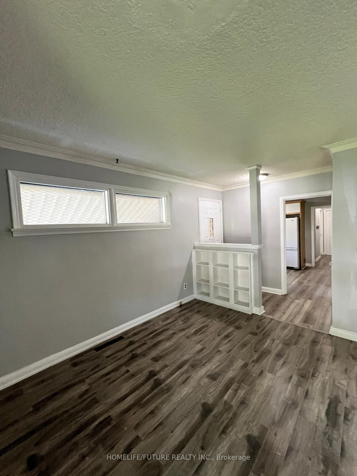 21 Mackinac Crescent Main, Toronto, ON M1J 1P8 photo 2
