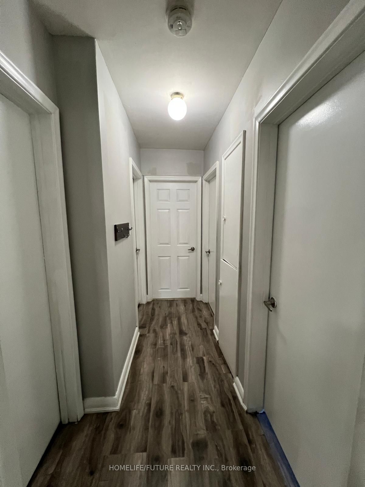21 Mackinac Crescent Main, Toronto, ON M1J 1P8 photo 5