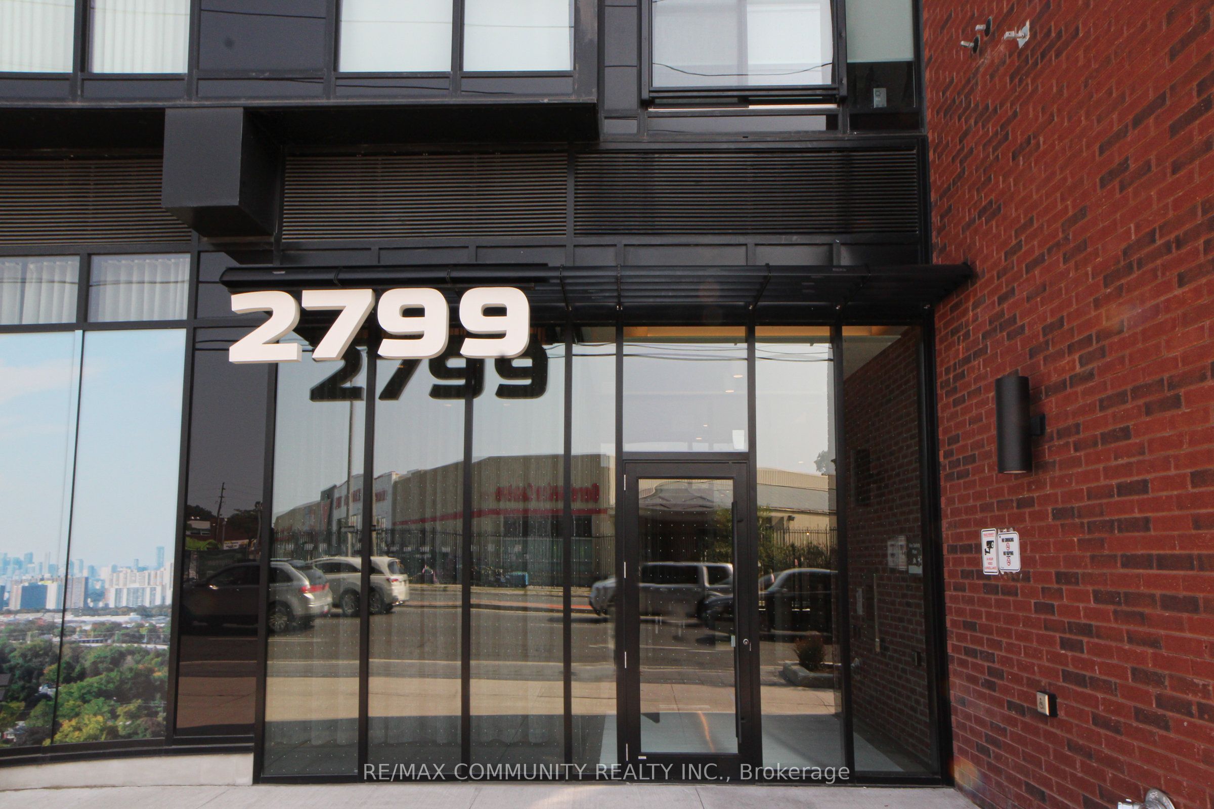 2799 Kingston Road 521, Toronto, ON M1M 1N1 photo 3