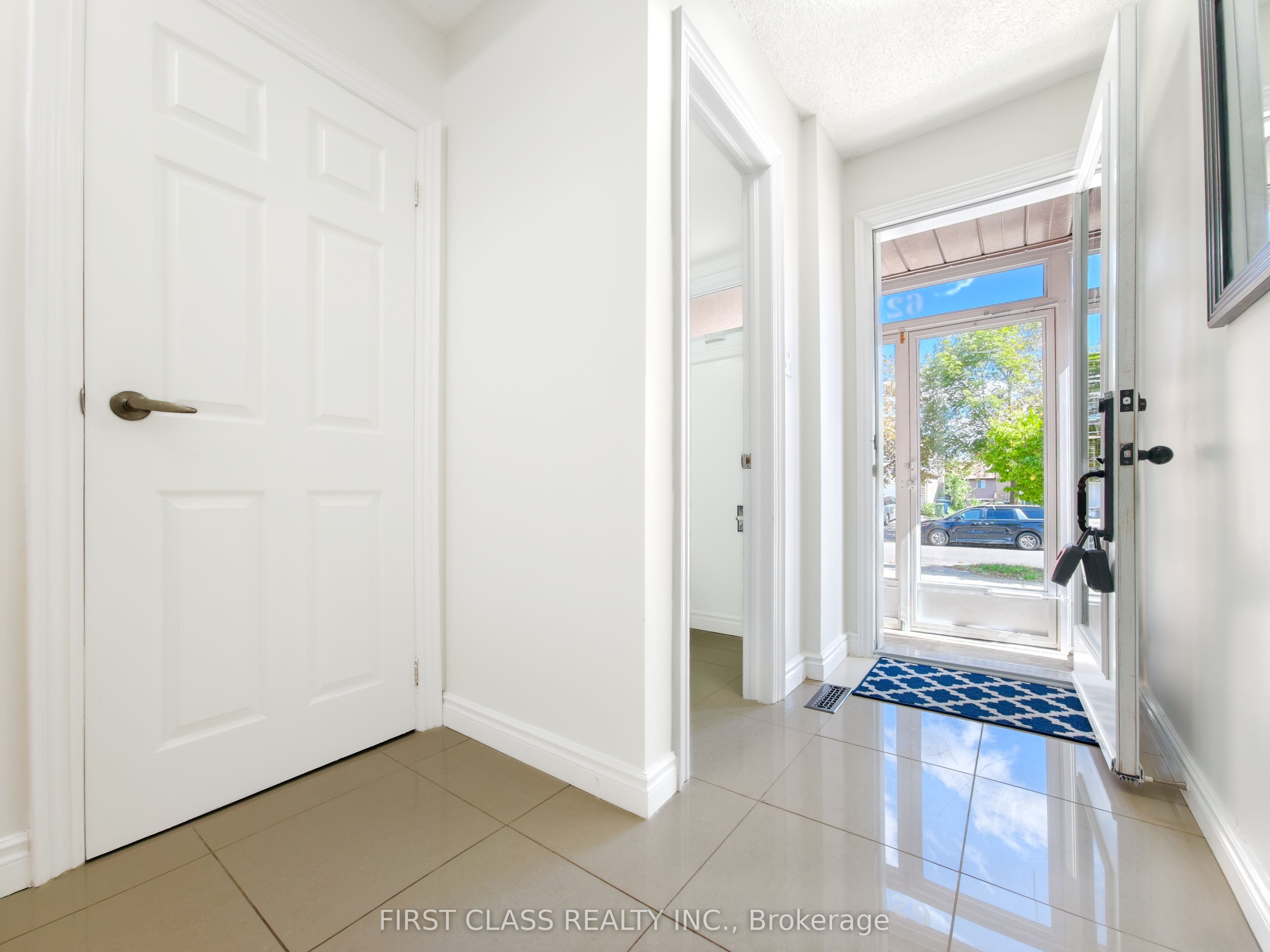 62 Muirlands Drive, Toronto, ON M1V 2B4 photo 3