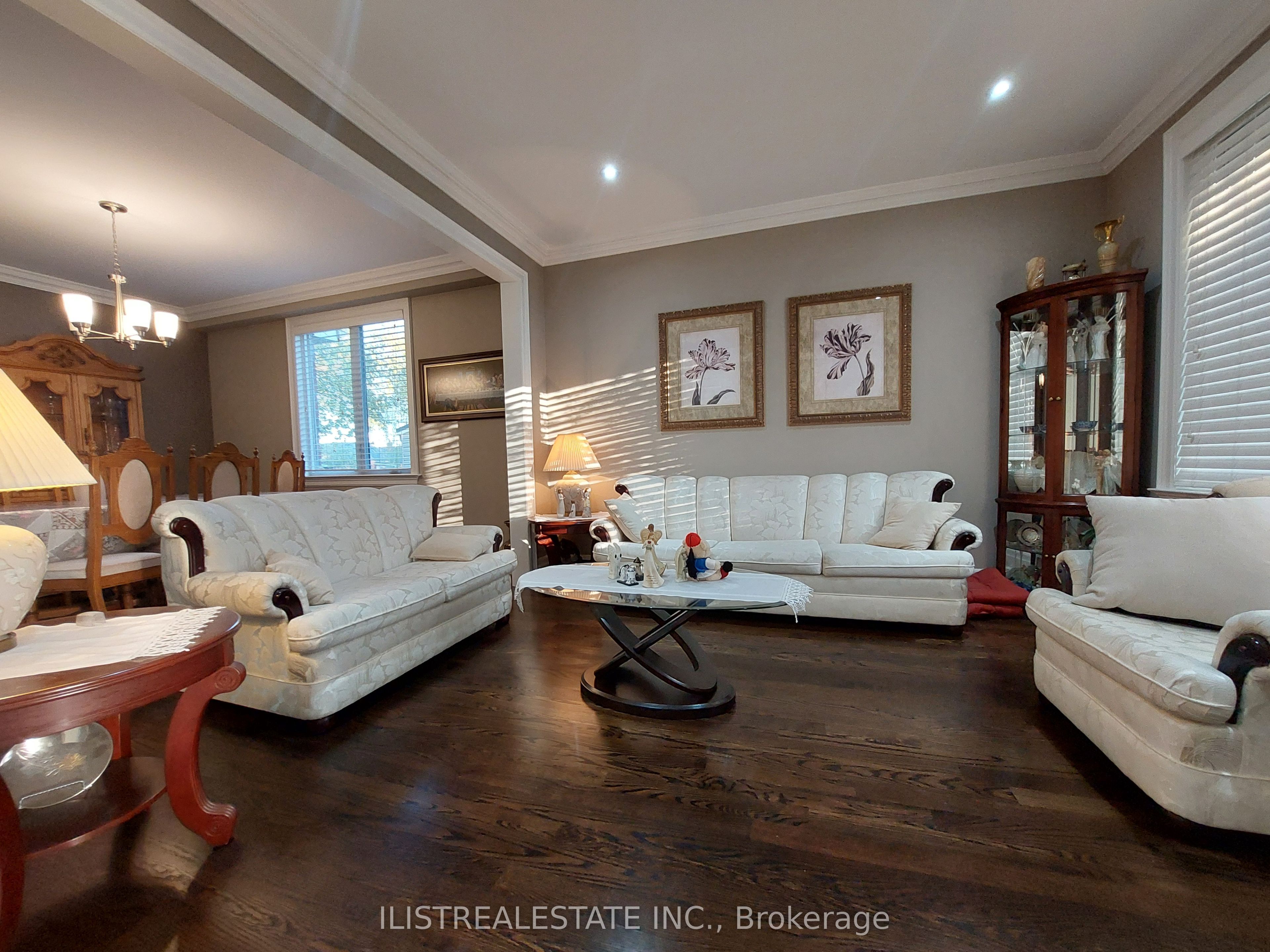 59 Princemere Crescent, Toronto, ON M1R 3X1 photo 3