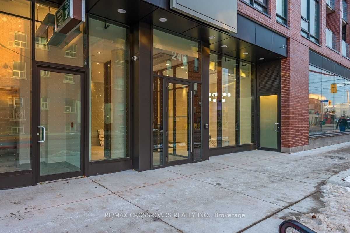 246 Logan Avenue 301, Toronto, ON M4M 0E9 photo 2
