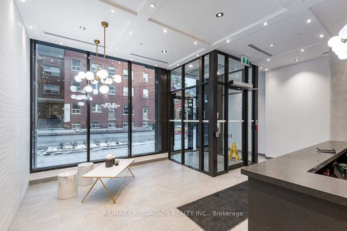 246 Logan Avenue 301, Toronto, ON M4M 0E9 photo 3