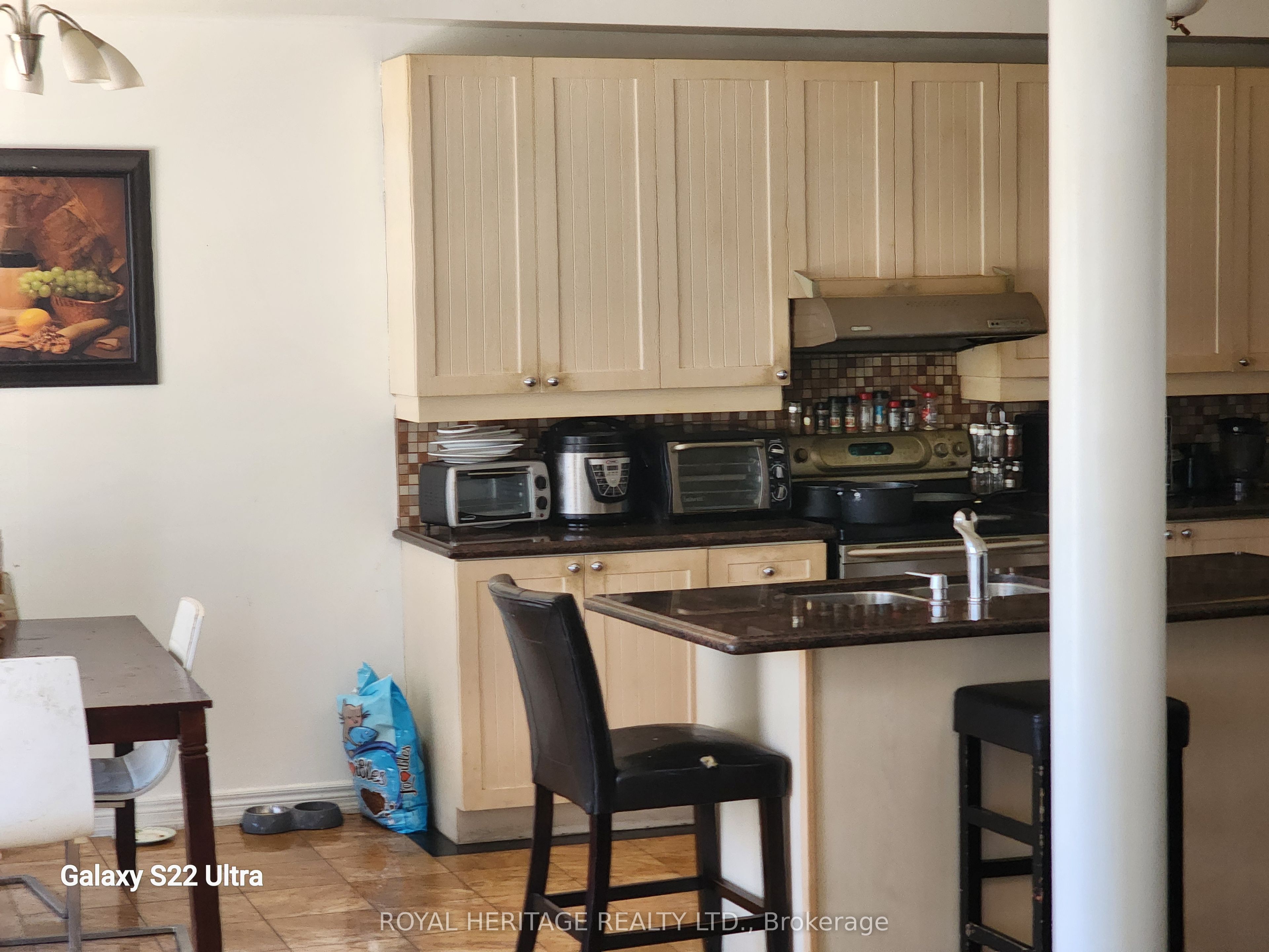 5 Cantwell Crescent, Ajax, ON L1Z 2A4 photo 3