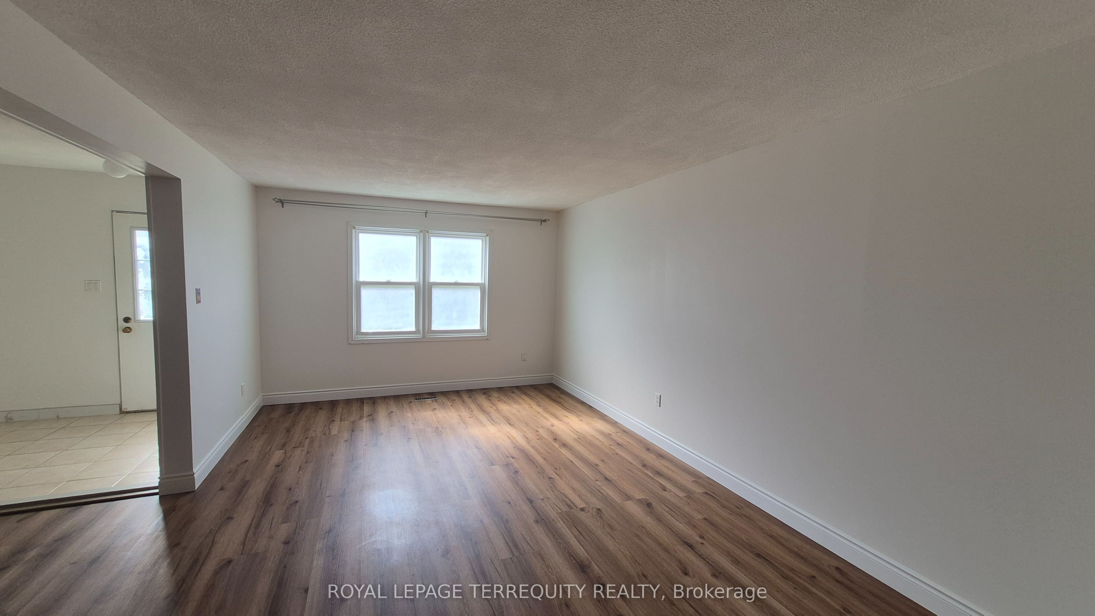 15 Brimwood Boulevard 15, Toronto, ON M1V 1E1 photo 3
