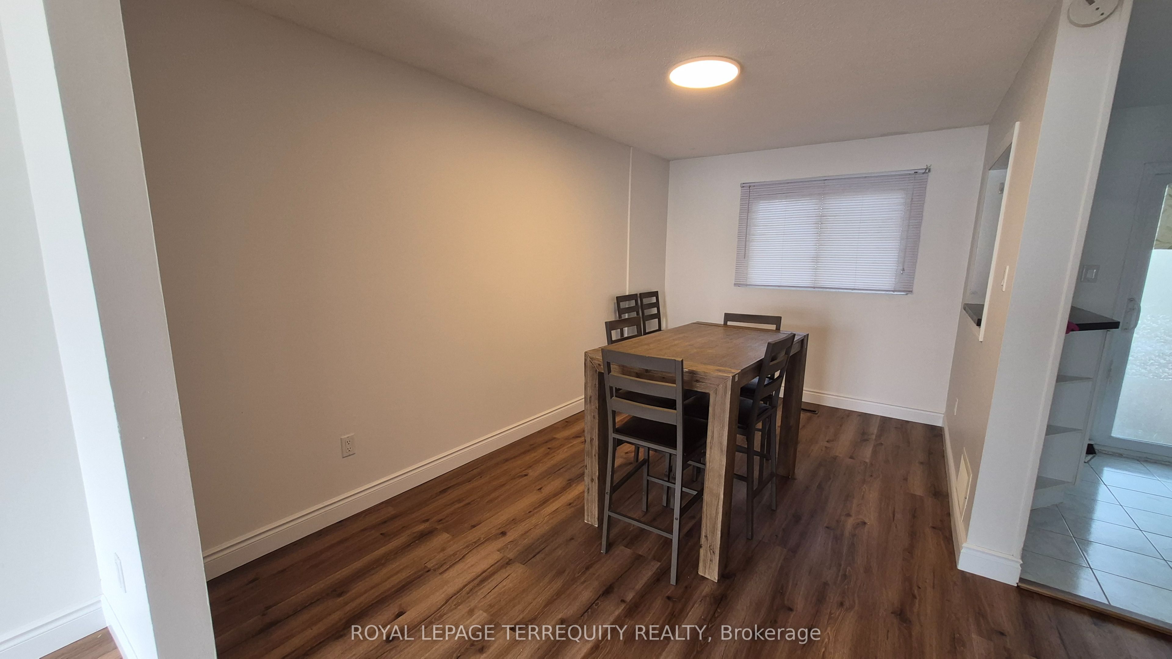 15 Brimwood Boulevard 15, Toronto, ON M1V 1E1 photo 4