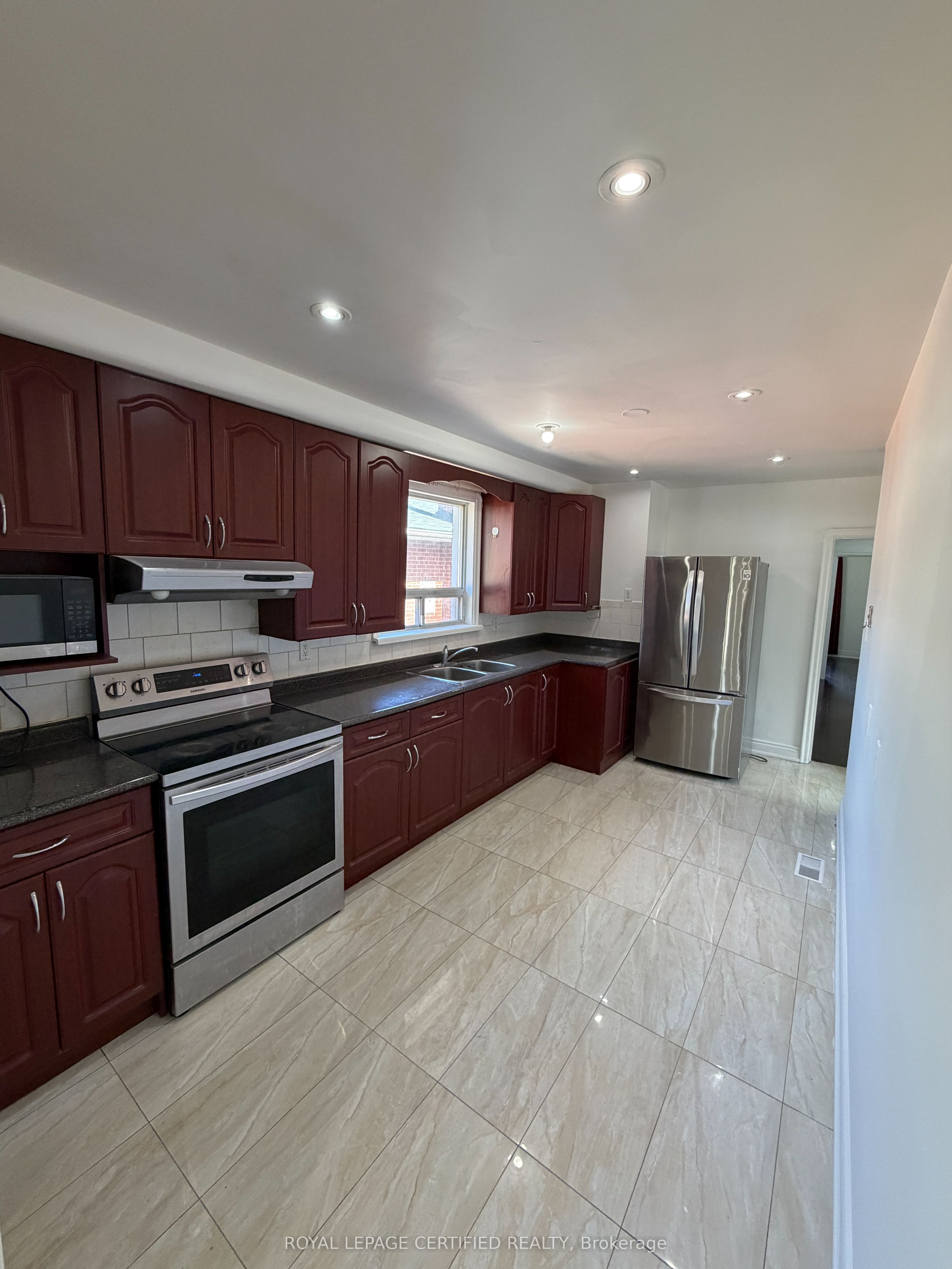 109 Hiscock Boulevard Main, Toronto, ON M1G 1T3 photo 3