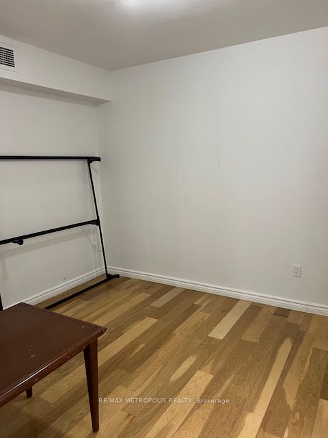 1431 & 1433 Gerrard Street E 4, Toronto, ON M4L 1Z7 photo 5