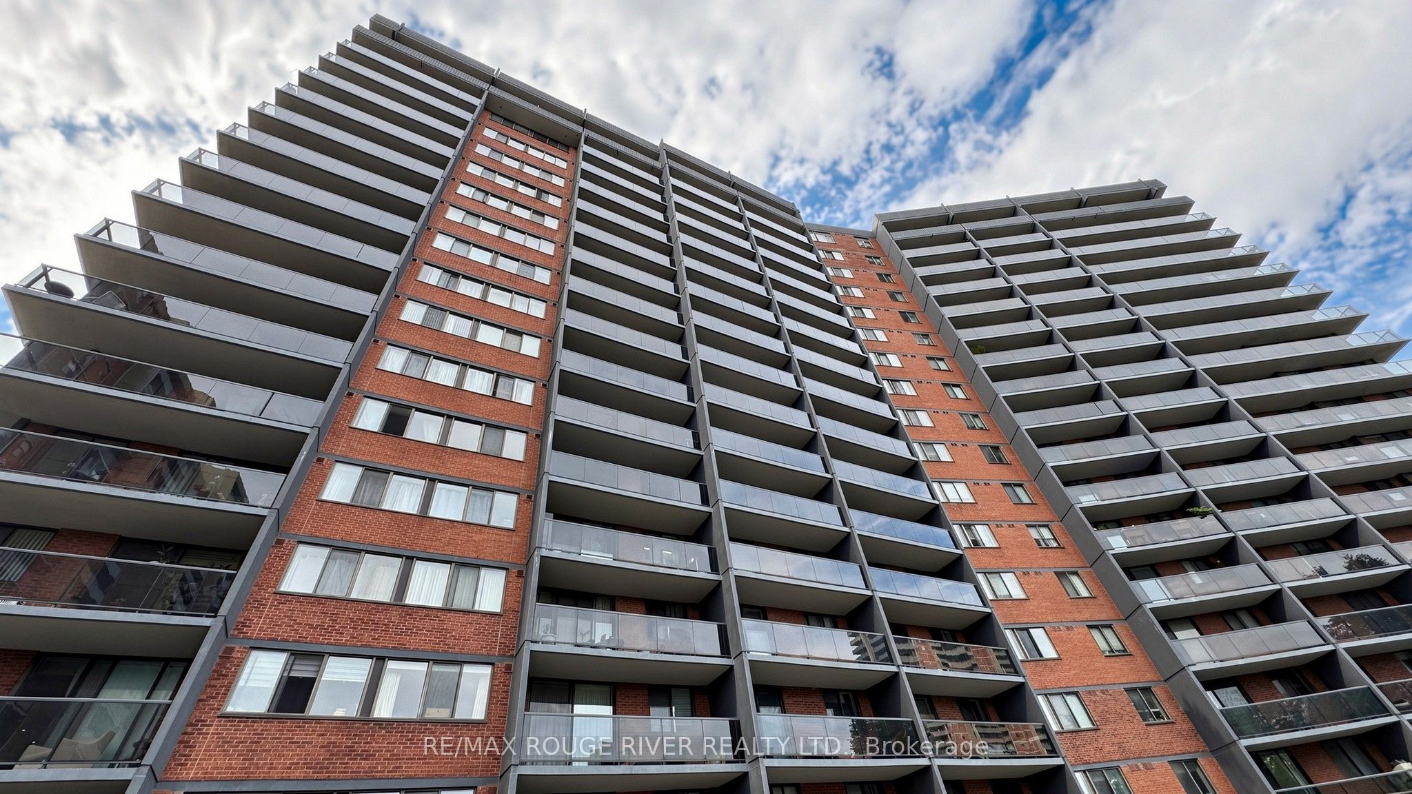 757 Victoria Park Avenue 206, Toronto, ON M4C 5N8 photo 3