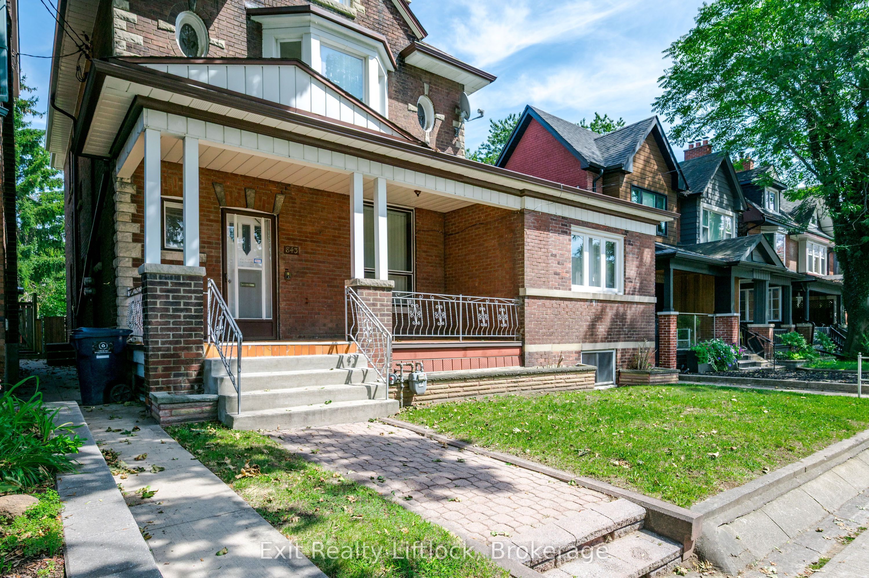 843 Logan Avenue, Toronto, ON M4K 3E2 photo 4
