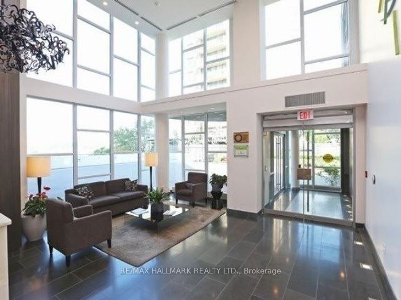 1048 Broadview Avenue 306, Toronto, ON M4K 2B8 photo 3