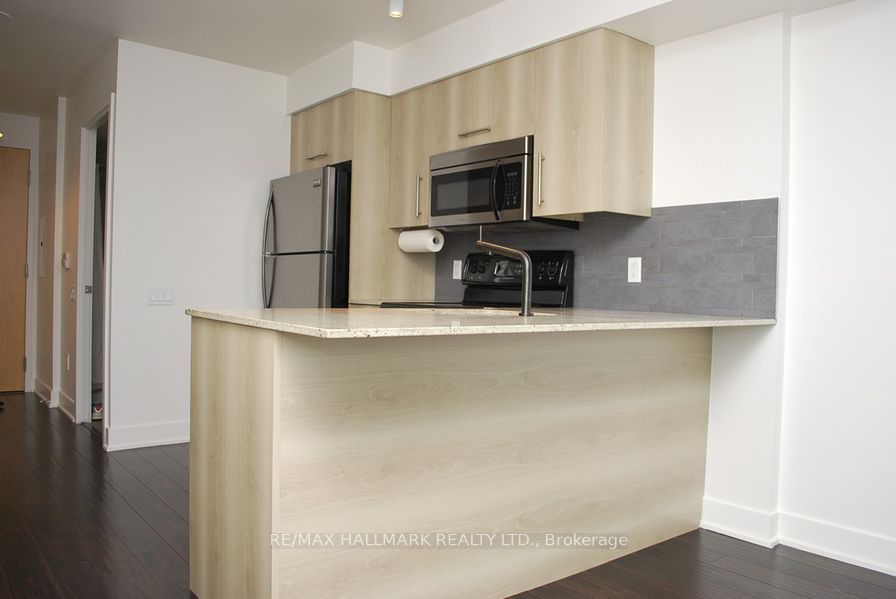 1048 Broadview Avenue 306, Toronto, ON M4K 2B8 photo 4