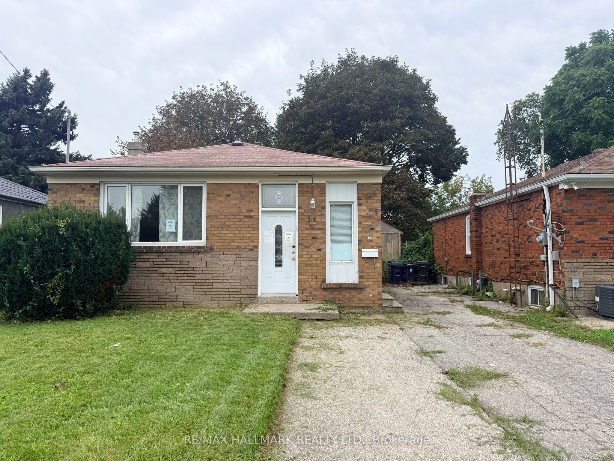 14 Lombardy Crescent, Toronto, ON M1K 4N8 photo 2