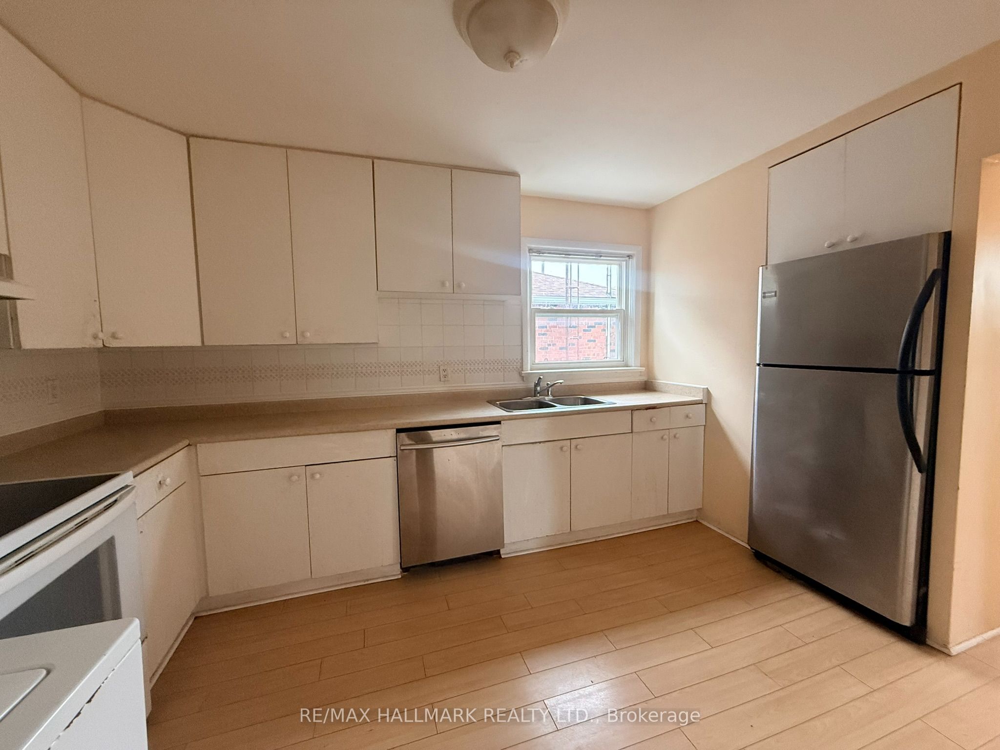 14 Lombardy Crescent, Toronto, ON M1K 4N8 photo 5