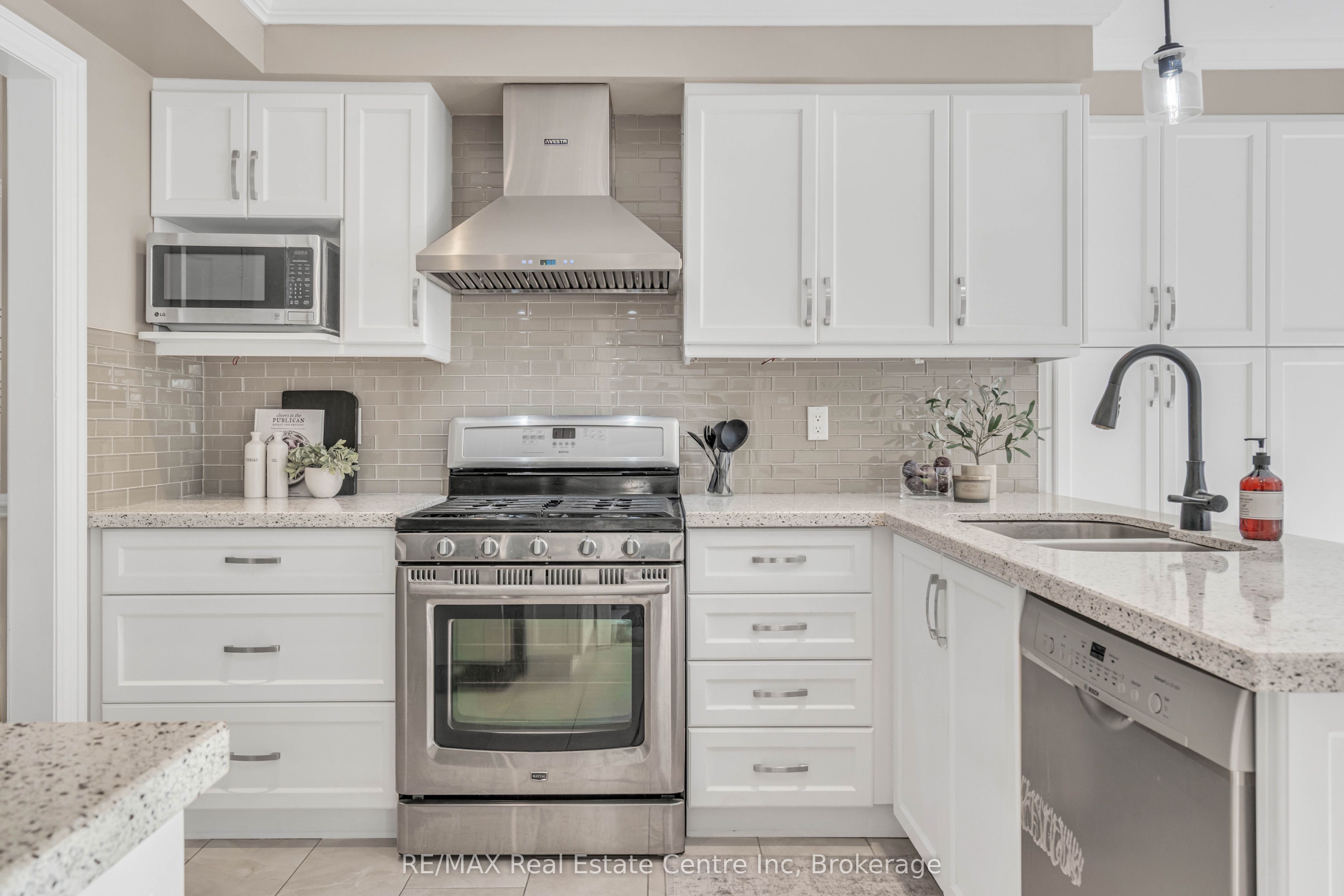 53 Meekings Drive, Ajax, ON L1T 3N2 photo 4