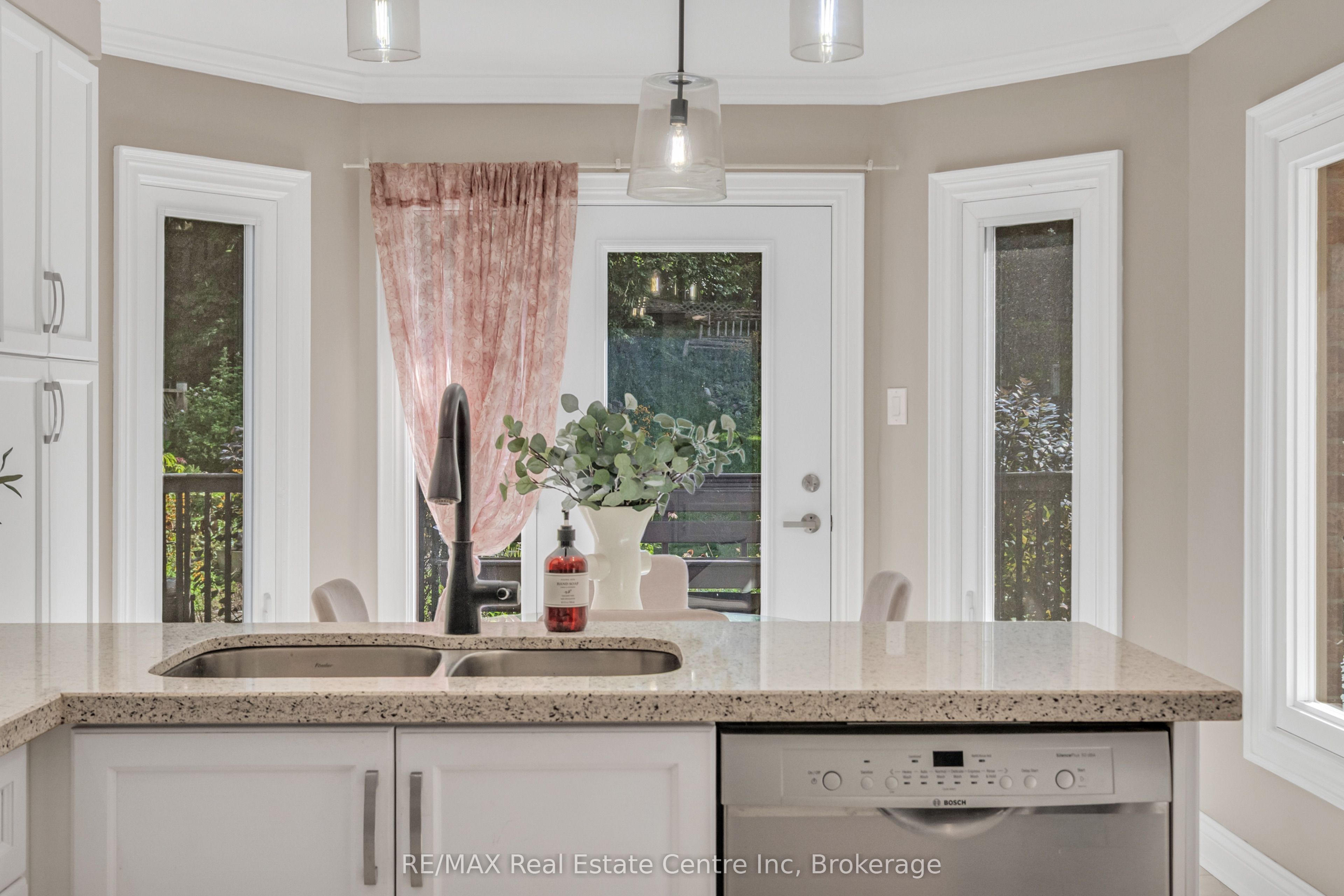 53 Meekings Drive, Ajax, ON L1T 3N2 photo 5