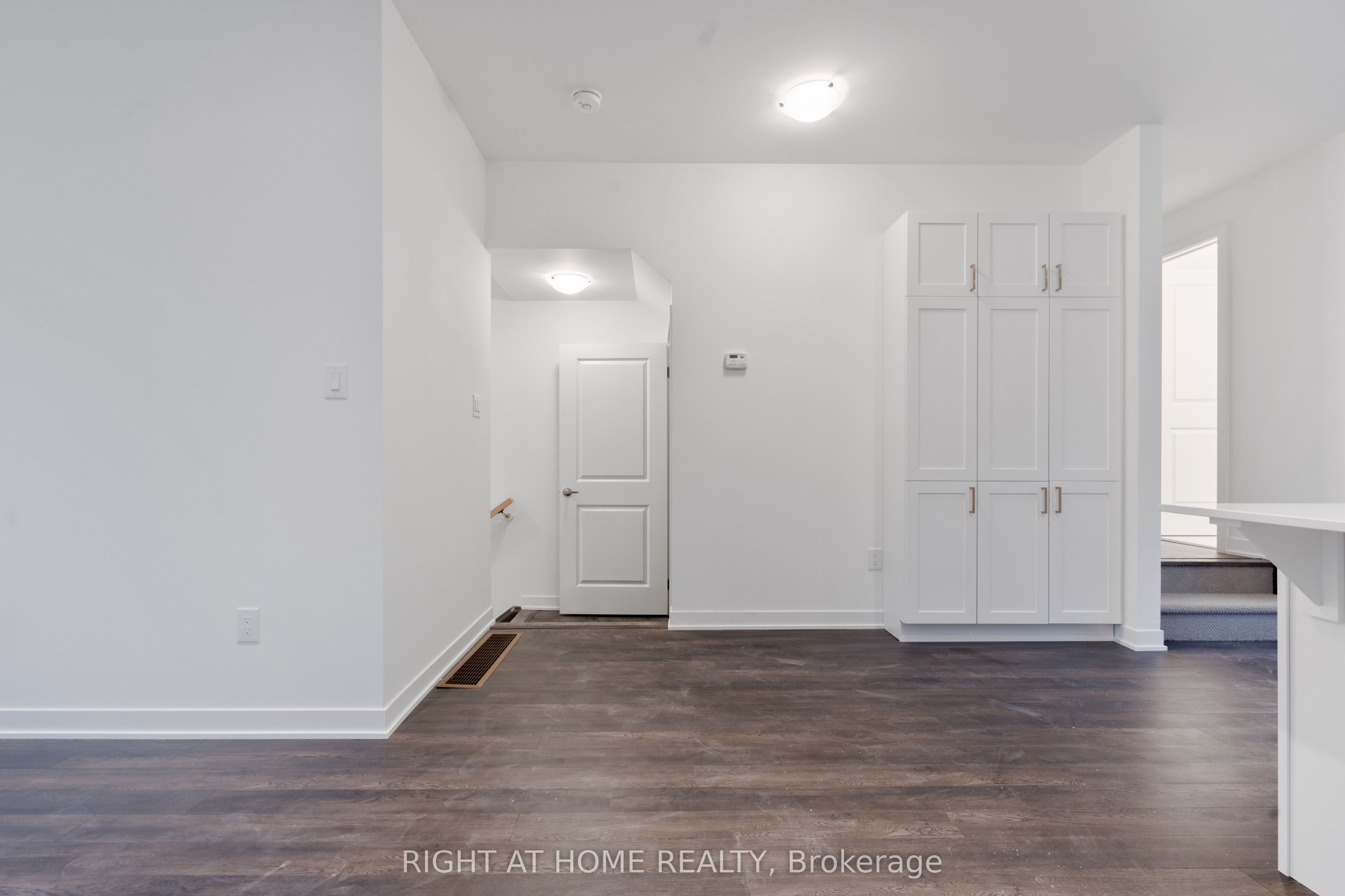 13 Selfridge Way, Whitby, ON L1N 0N9 photo 3