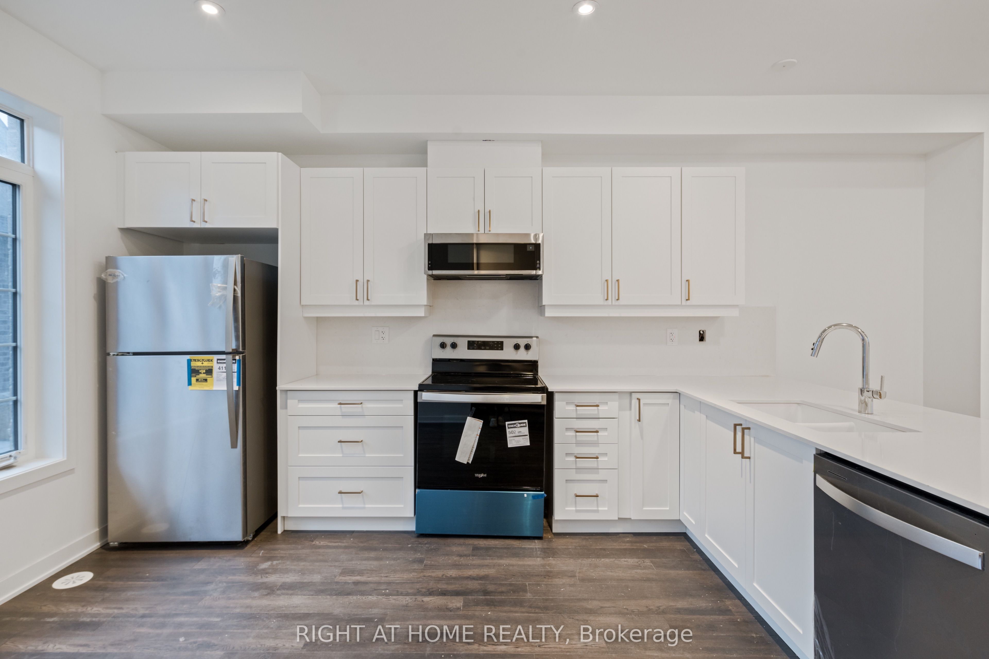13 Selfridge Way, Whitby, ON L1N 0N9 photo 5
