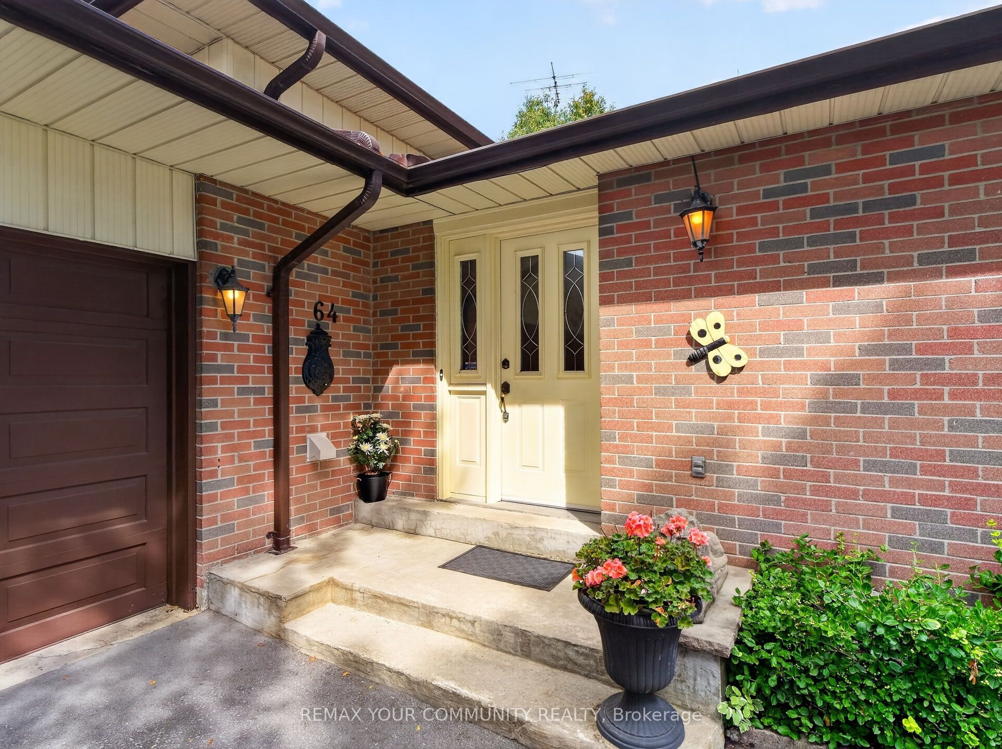64 Kentish Crescent, Toronto, ON M1S 2Z4 photo 2