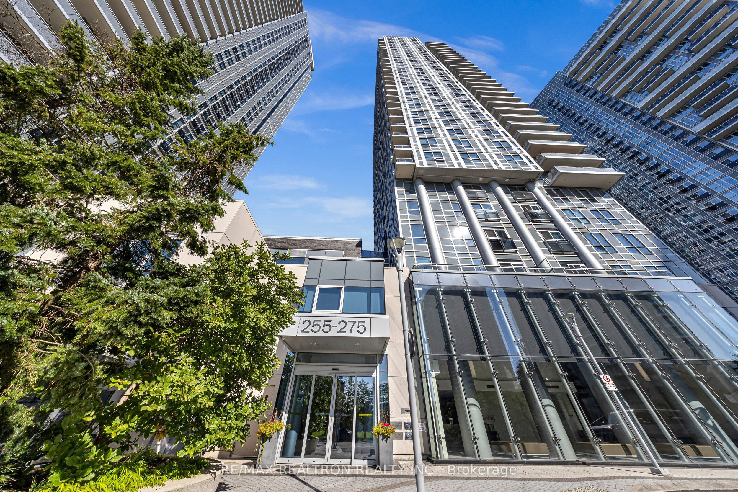 255 Village Green Square 1405, Toronto, ON M1S 0L7