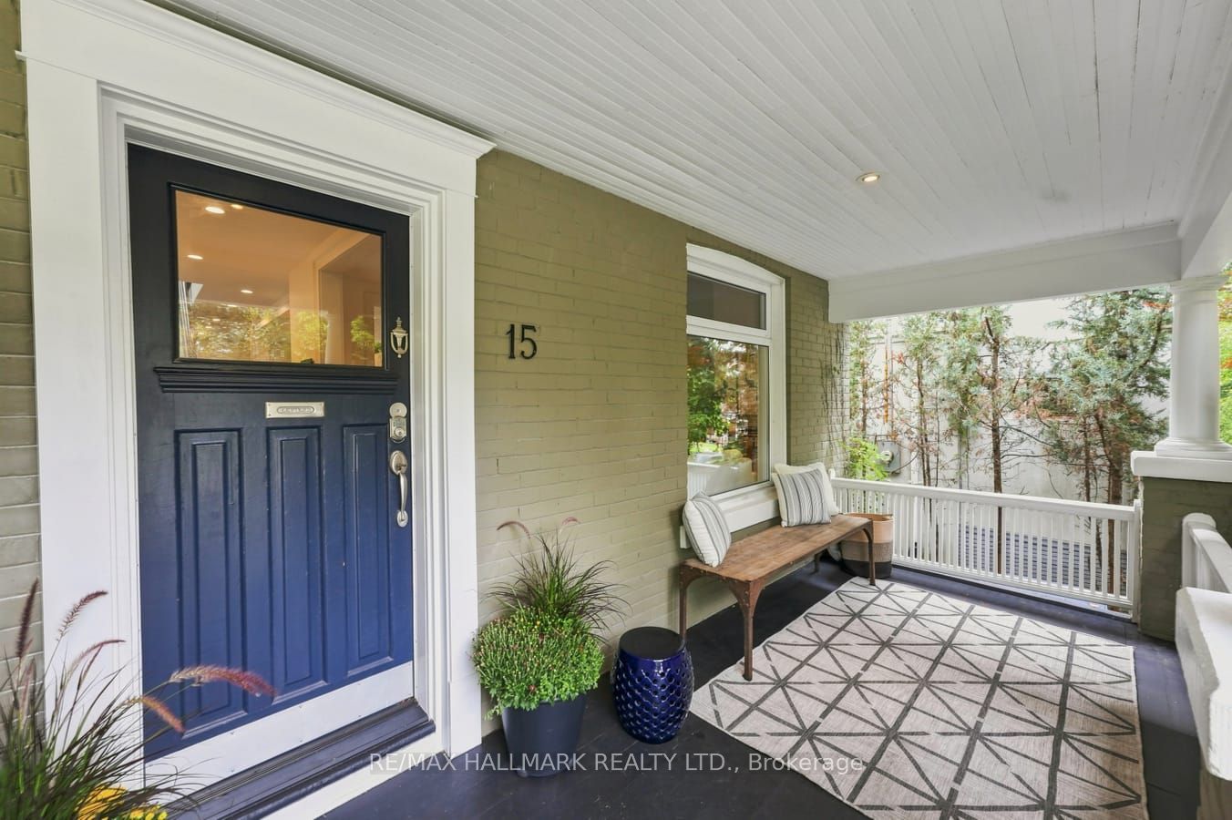 15 Redwood Avenue, Toronto, ON M4L 2S5 photo 2