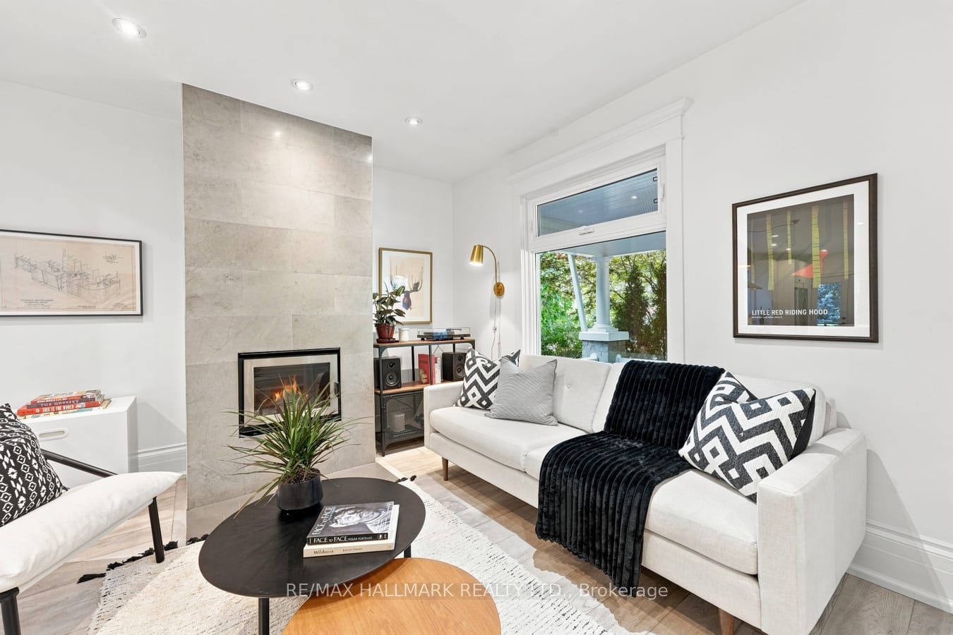 15 Redwood Avenue, Toronto, ON M4L 2S5 photo 5