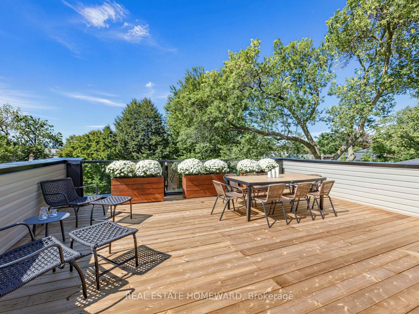 293 Rhodes Avenue, Toronto, ON M4L 3A4 photo 2