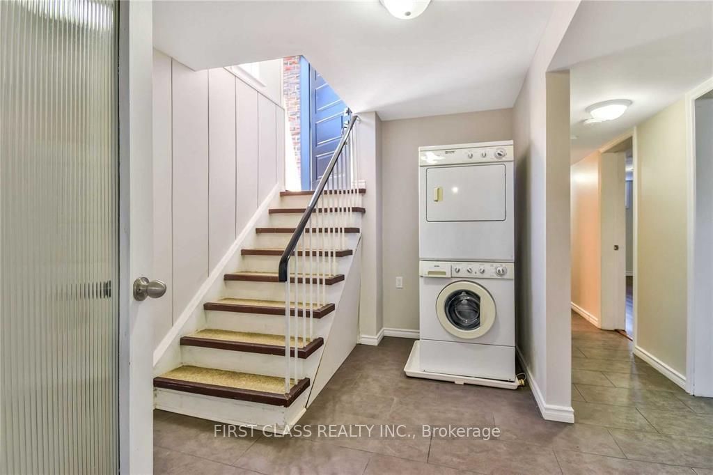24 Fintona Avenue Bsmt, Toronto, ON M1E 1V3 photo 2
