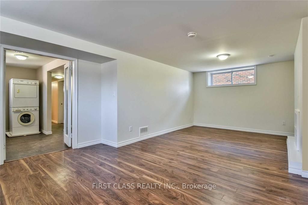 24 Fintona Avenue Bsmt, Toronto, ON M1E 1V3 photo 3