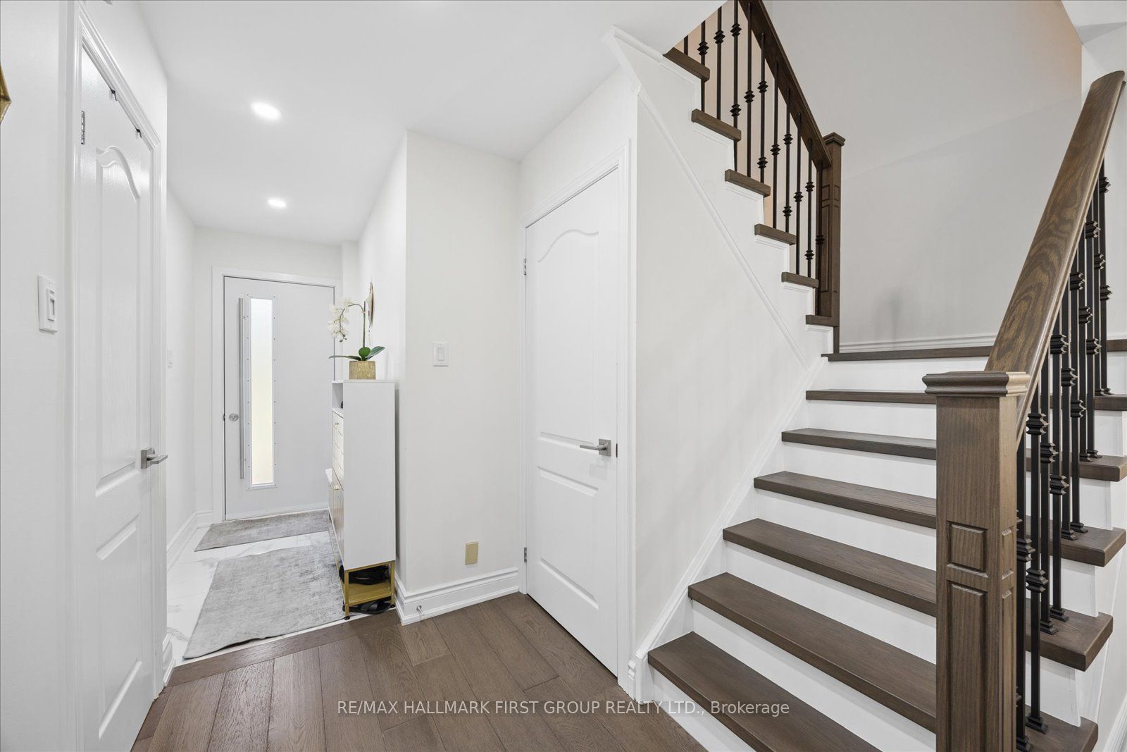736 Stonepath Circle, Pickering, ON L1V 3T1 photo 4