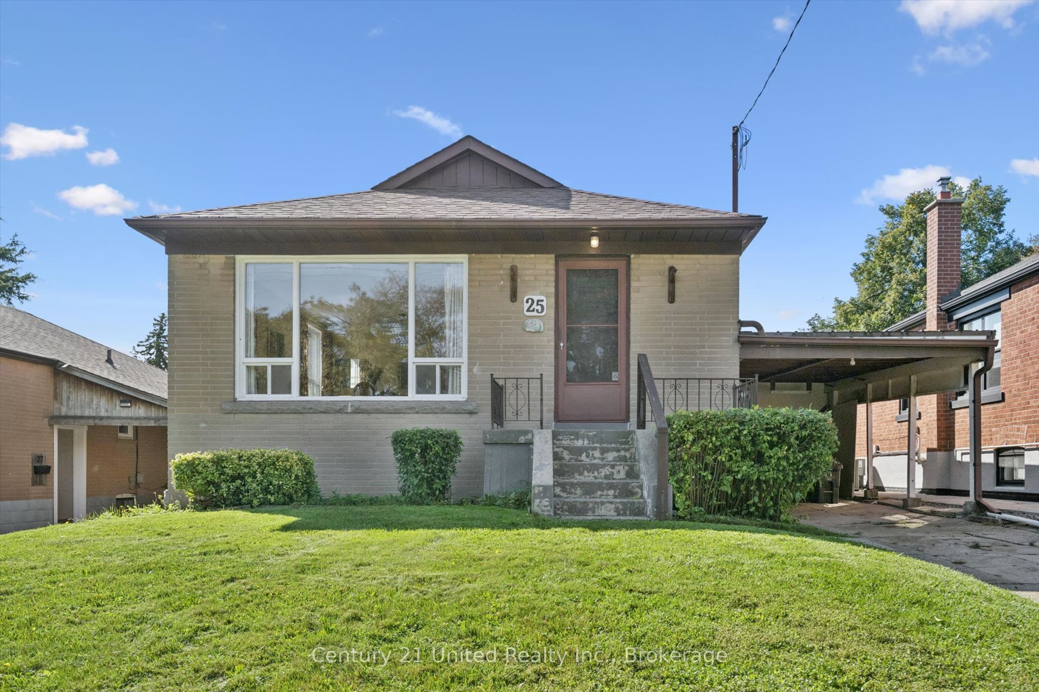 25 Vankirk Road, Toronto, ON M1P 1M8