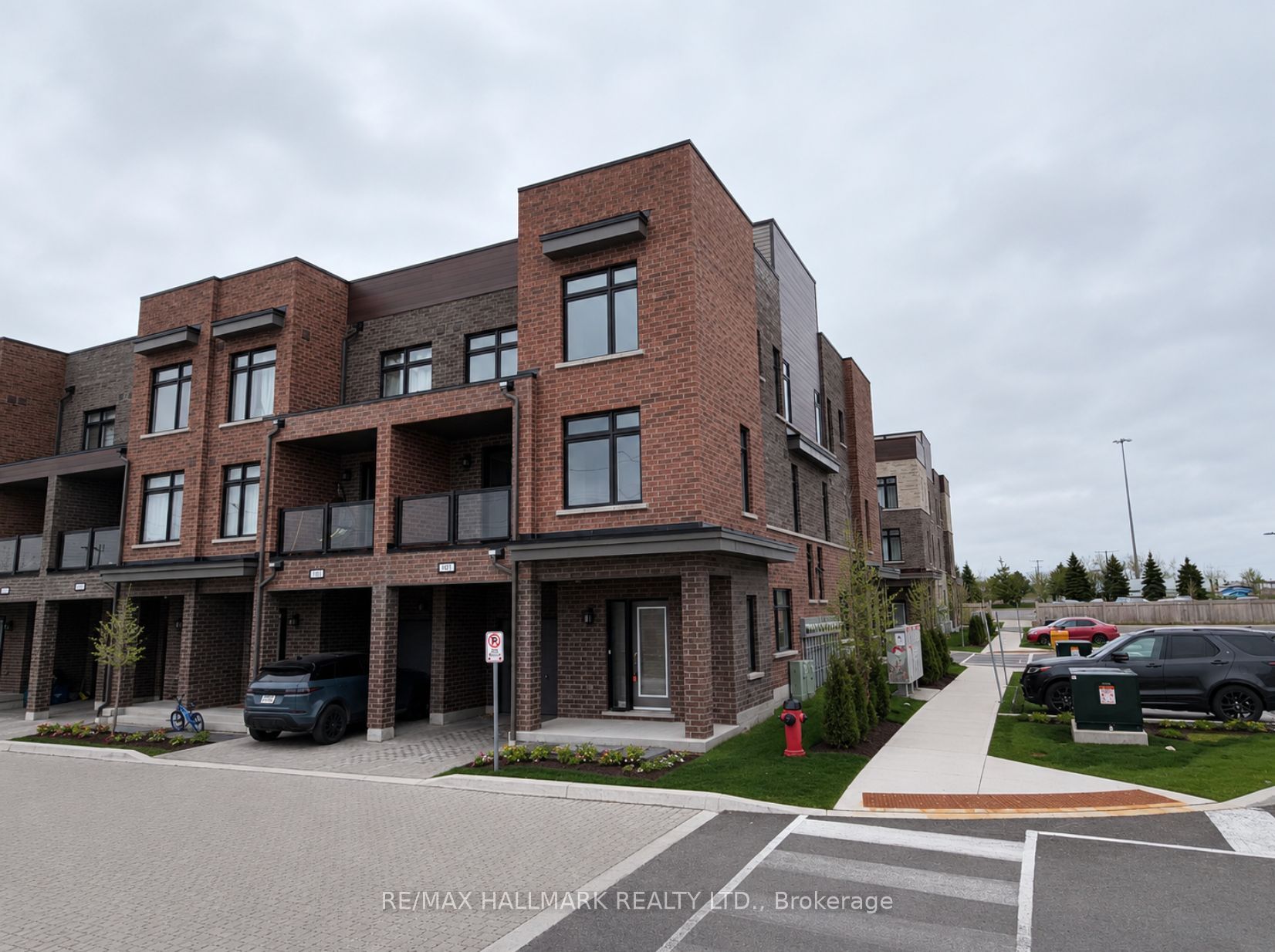 1865 Pickering Parkway S 101, Pickering, ON L1V 0H2 photo 2