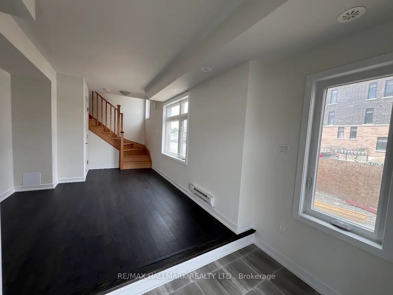 1865 Pickering Parkway S 101, Pickering, ON L1V 0H2 photo 5