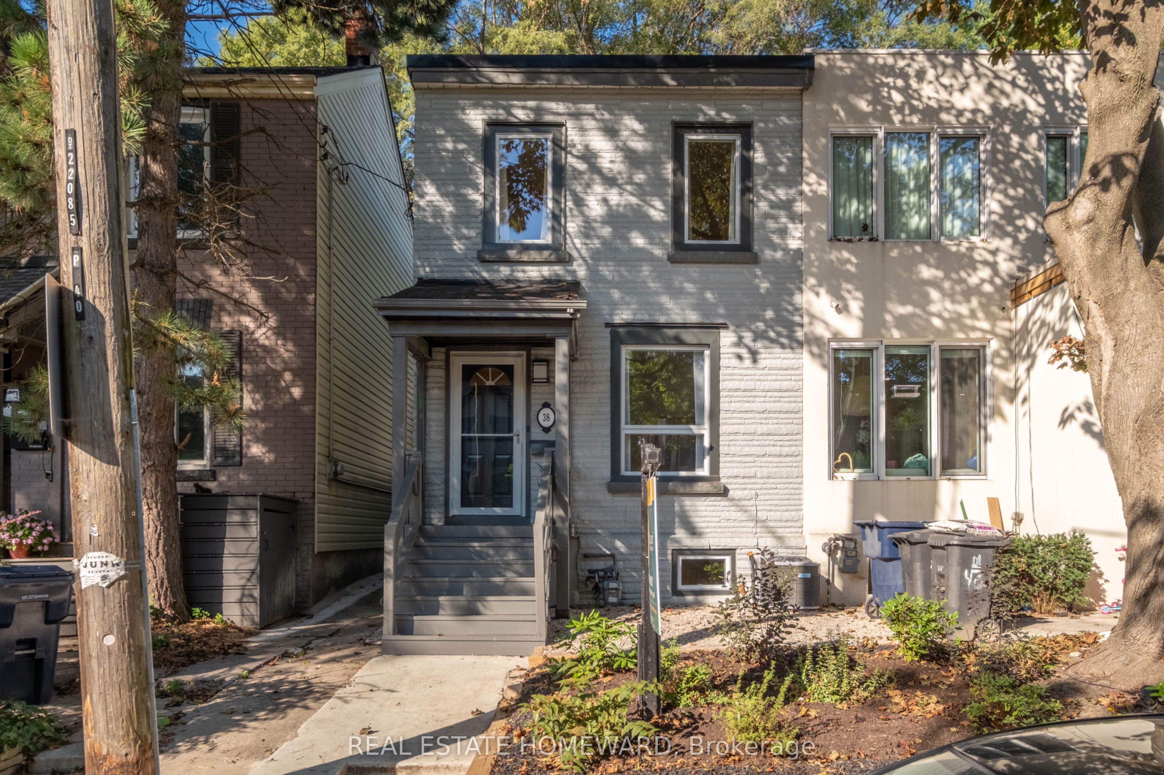 38 Poucher Street, Toronto, ON M4J 2Y9 photo 2