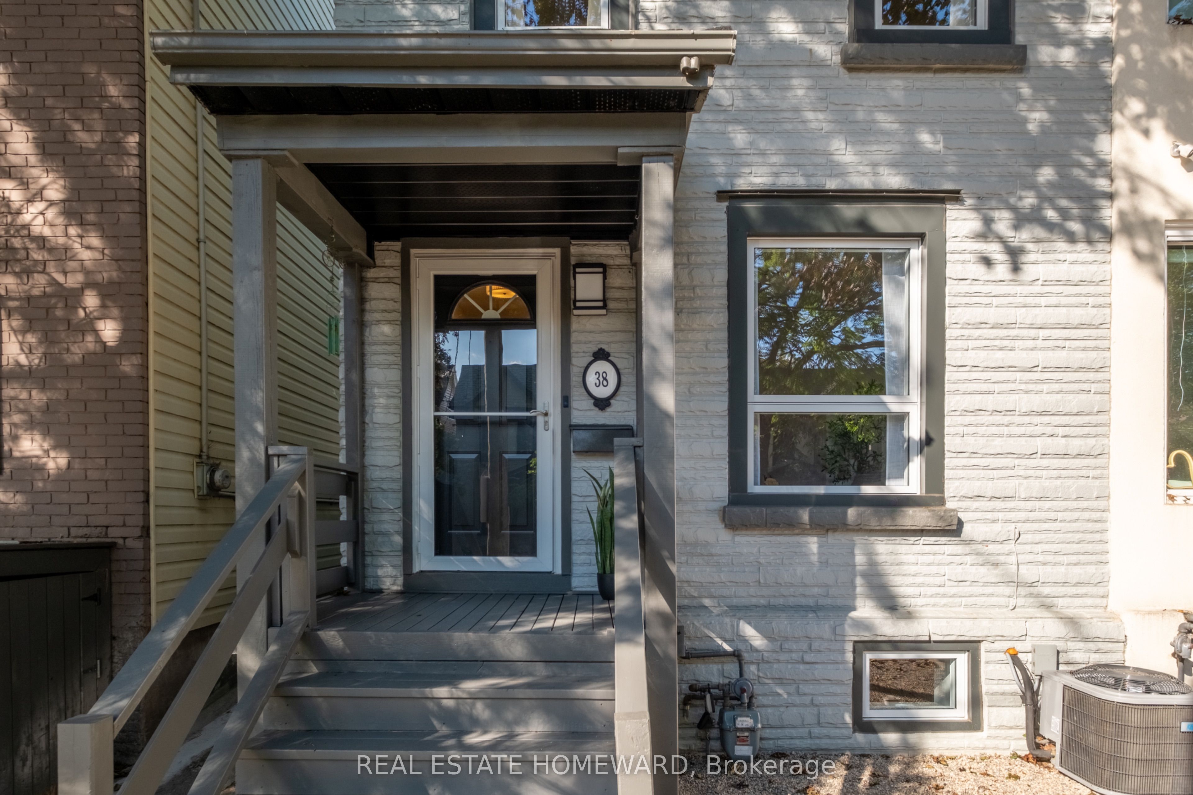 38 Poucher Street, Toronto, ON M4J 2Y9 photo 3