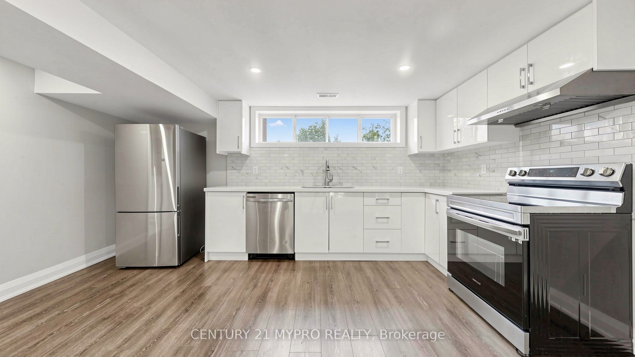 45 Tordale Crescent Bsmnt, Toronto, ON M1P 3X6 photo 4