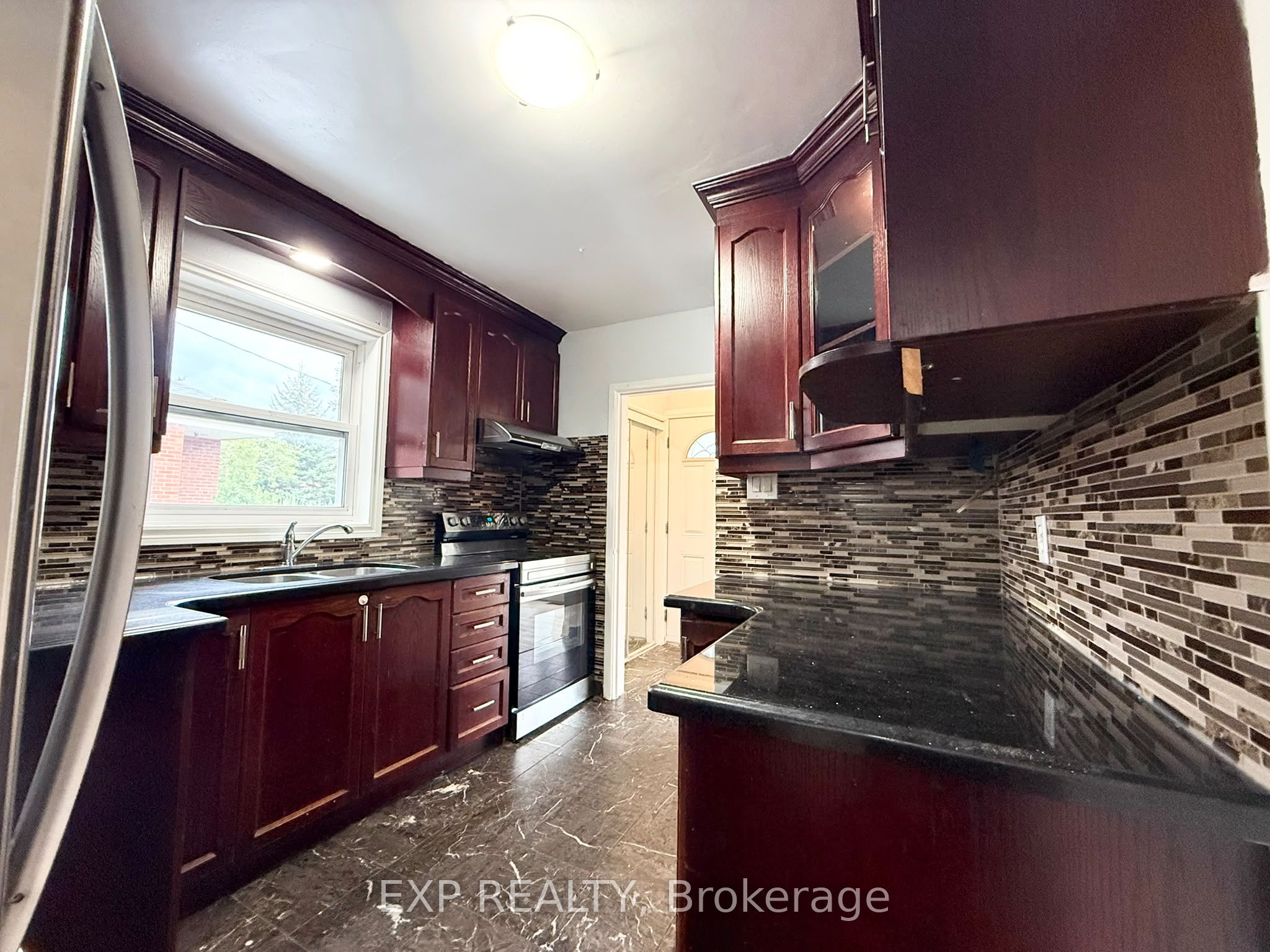 28 Seminole Avenue, Toronto, ON M1J 1N1 photo 4