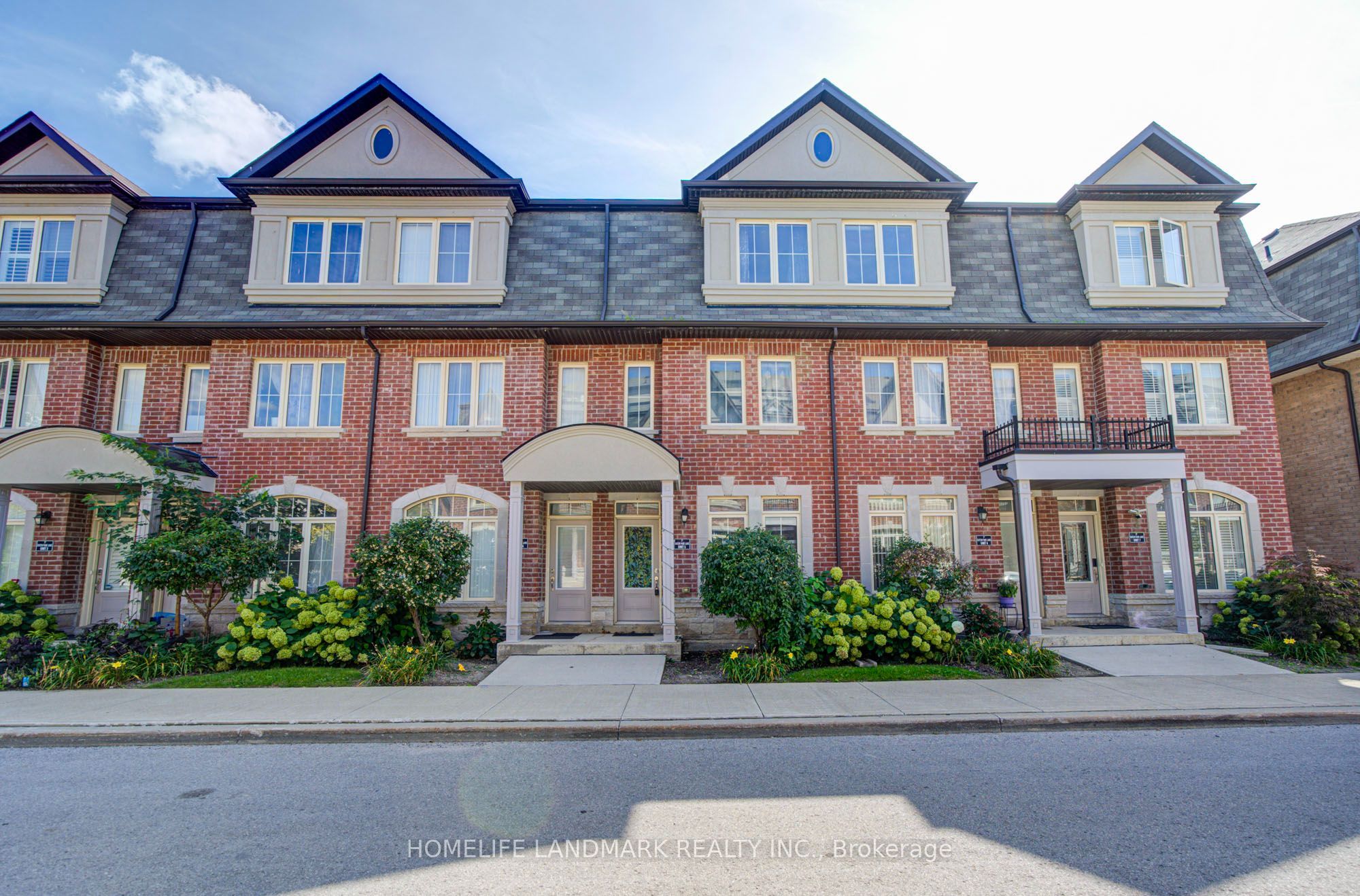 7 Eaton Park Lane 5, Toronto, ON M1W 0A5