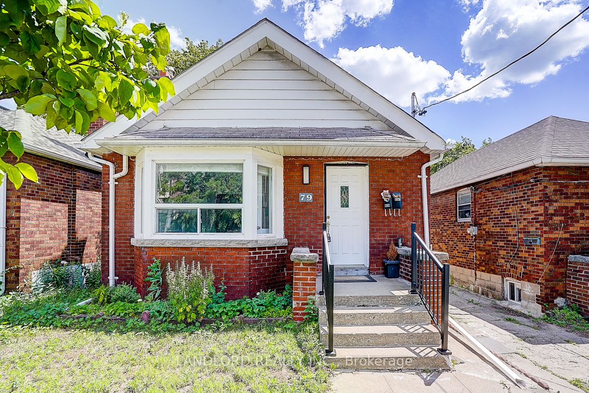 79 O'Connor Drive Lower, Toronto, ON M4K 2K4 photo 3