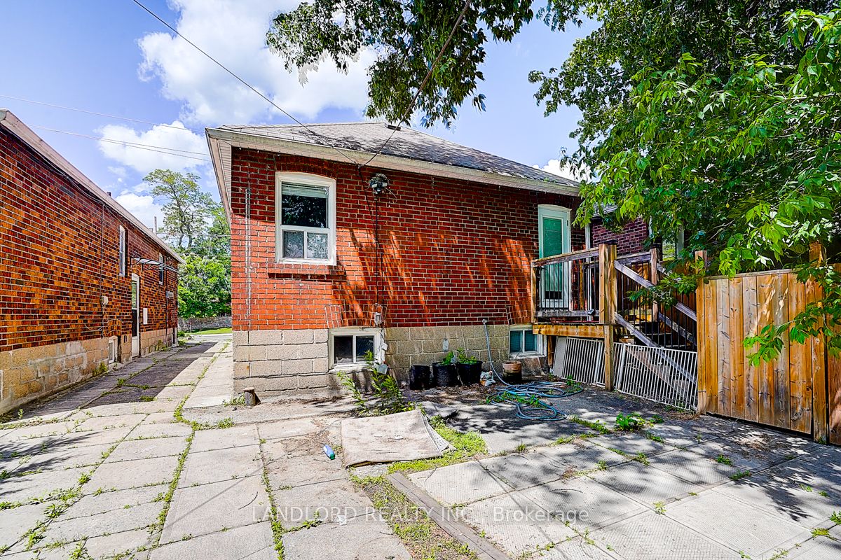79 O'Connor Drive Lower, Toronto, ON M4K 2K4 photo 5