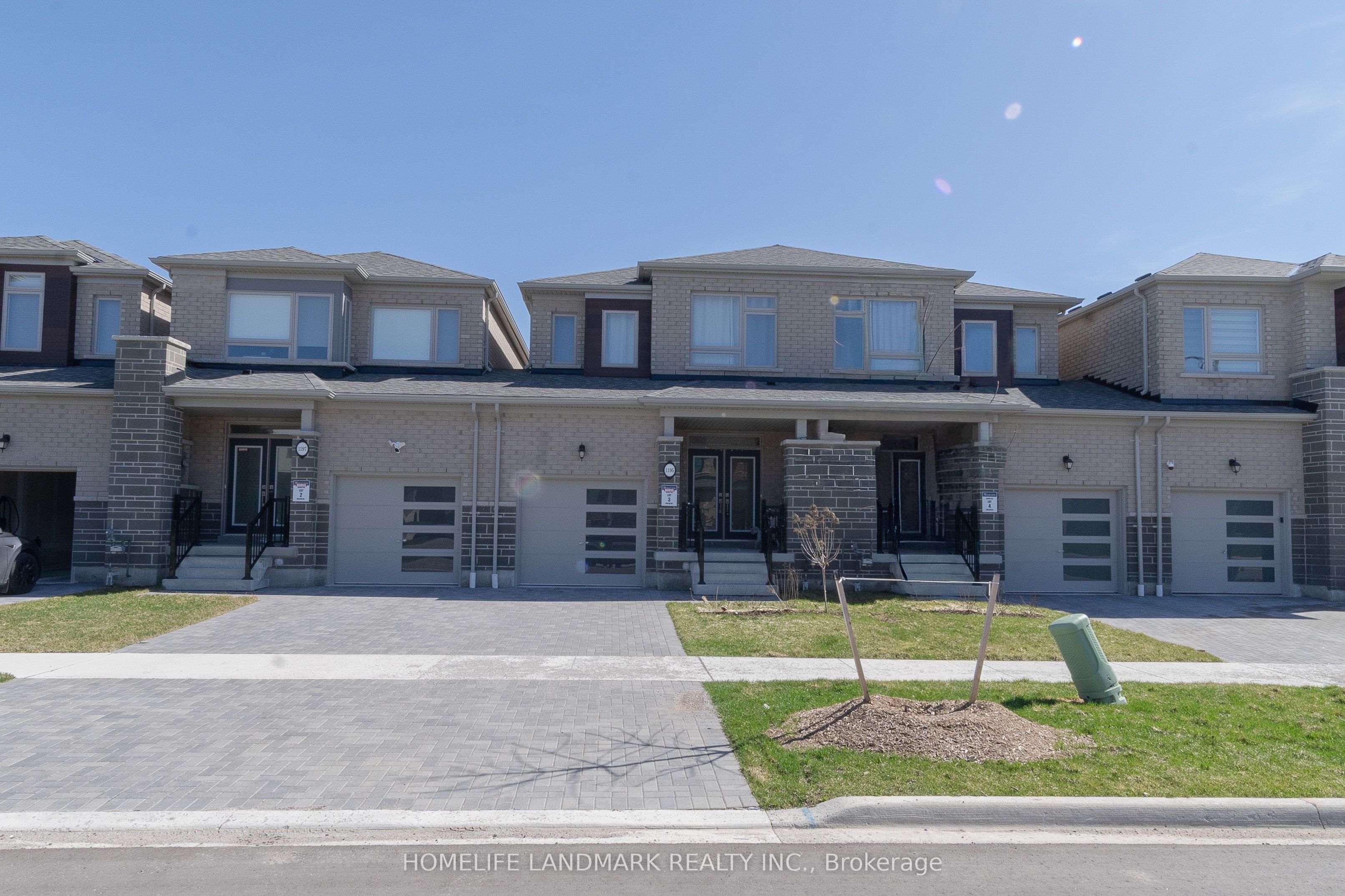 1195 Rexton Drive, Oshawa, ON L1H 0H3 photo 2