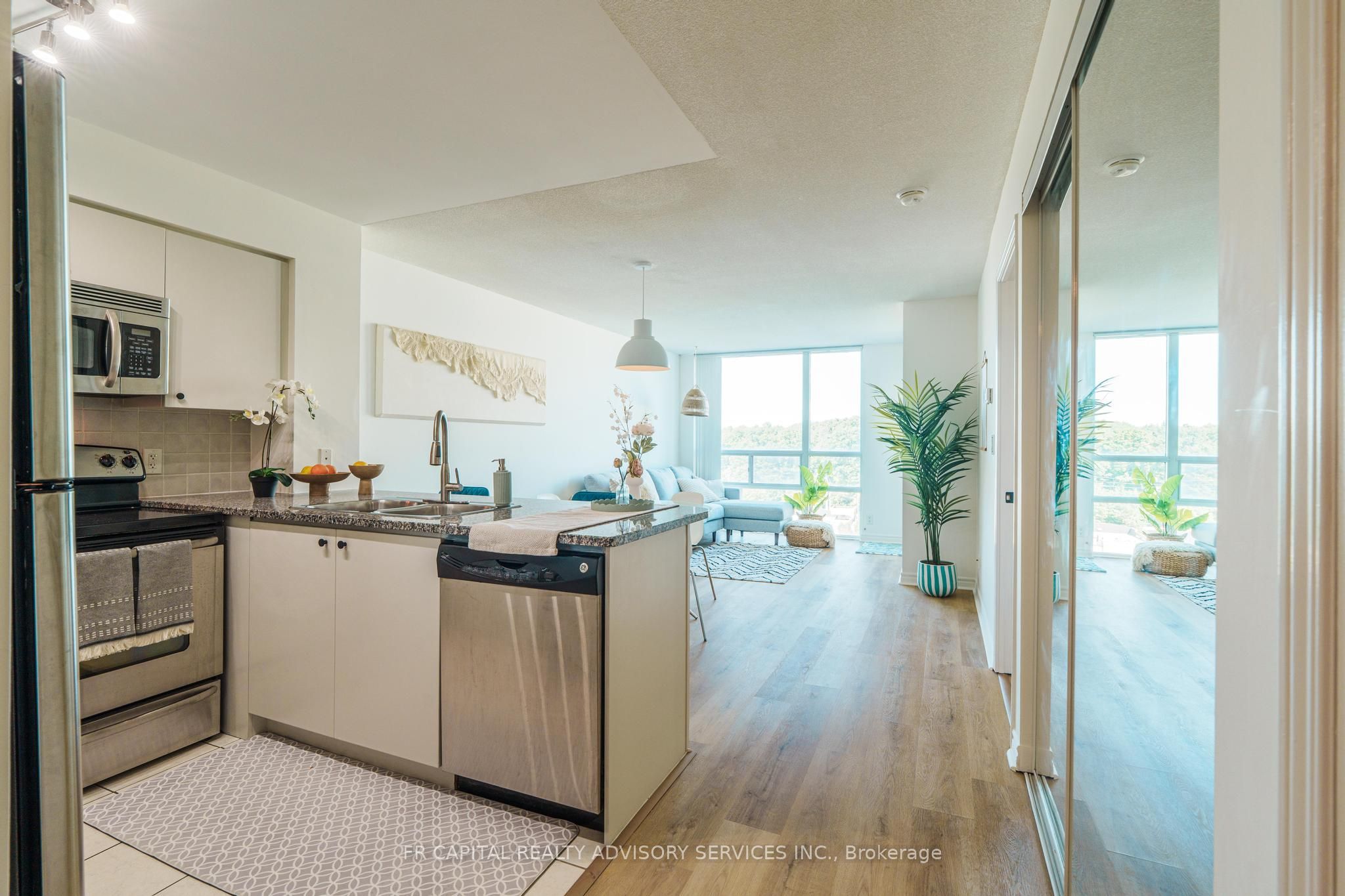 68 Grangeway Avenue 1102, Toronto, ON M1H 0A1 photo 3