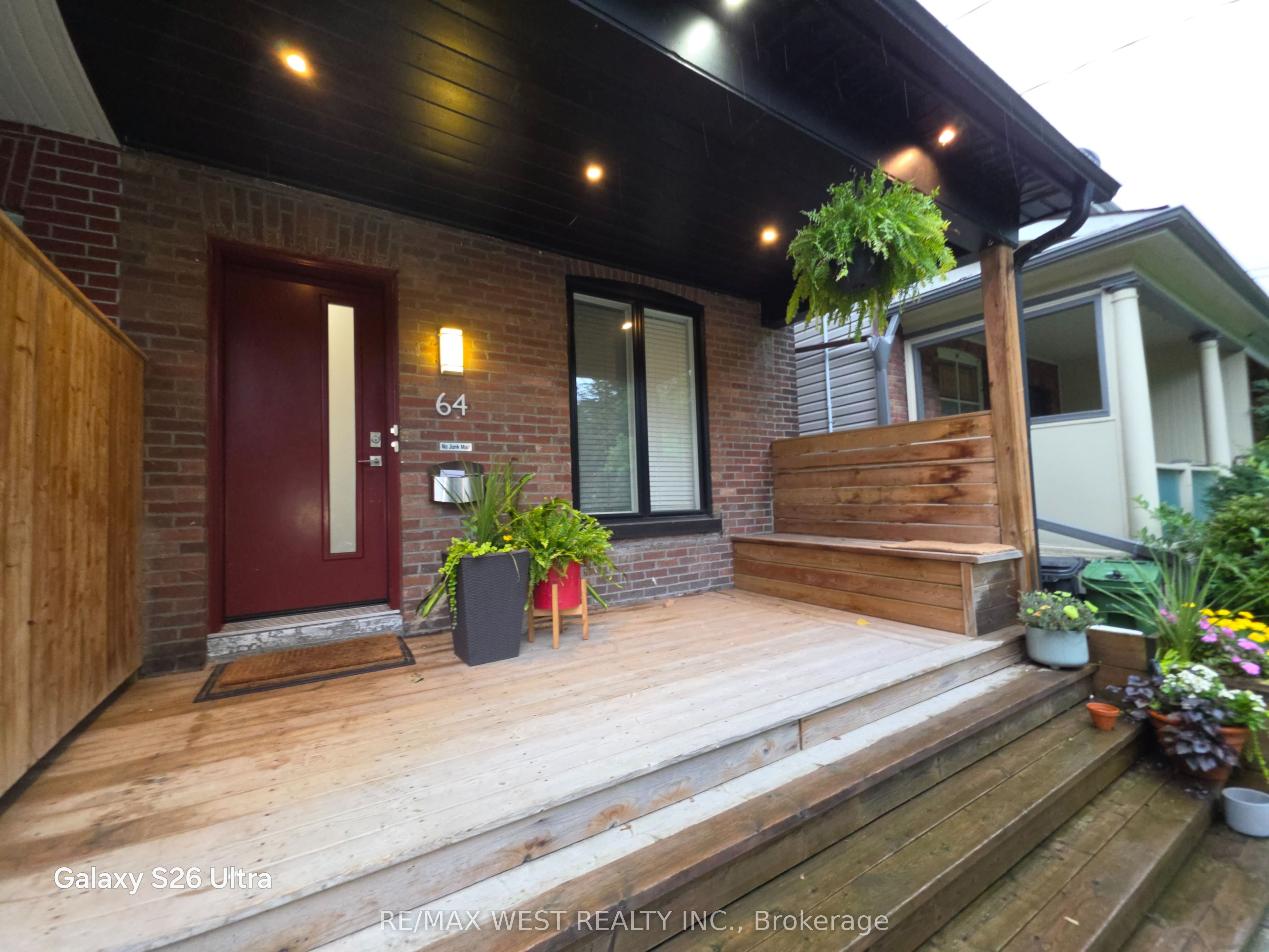 64 Galt Avenue 1, Toronto, ON M4M 2Z1