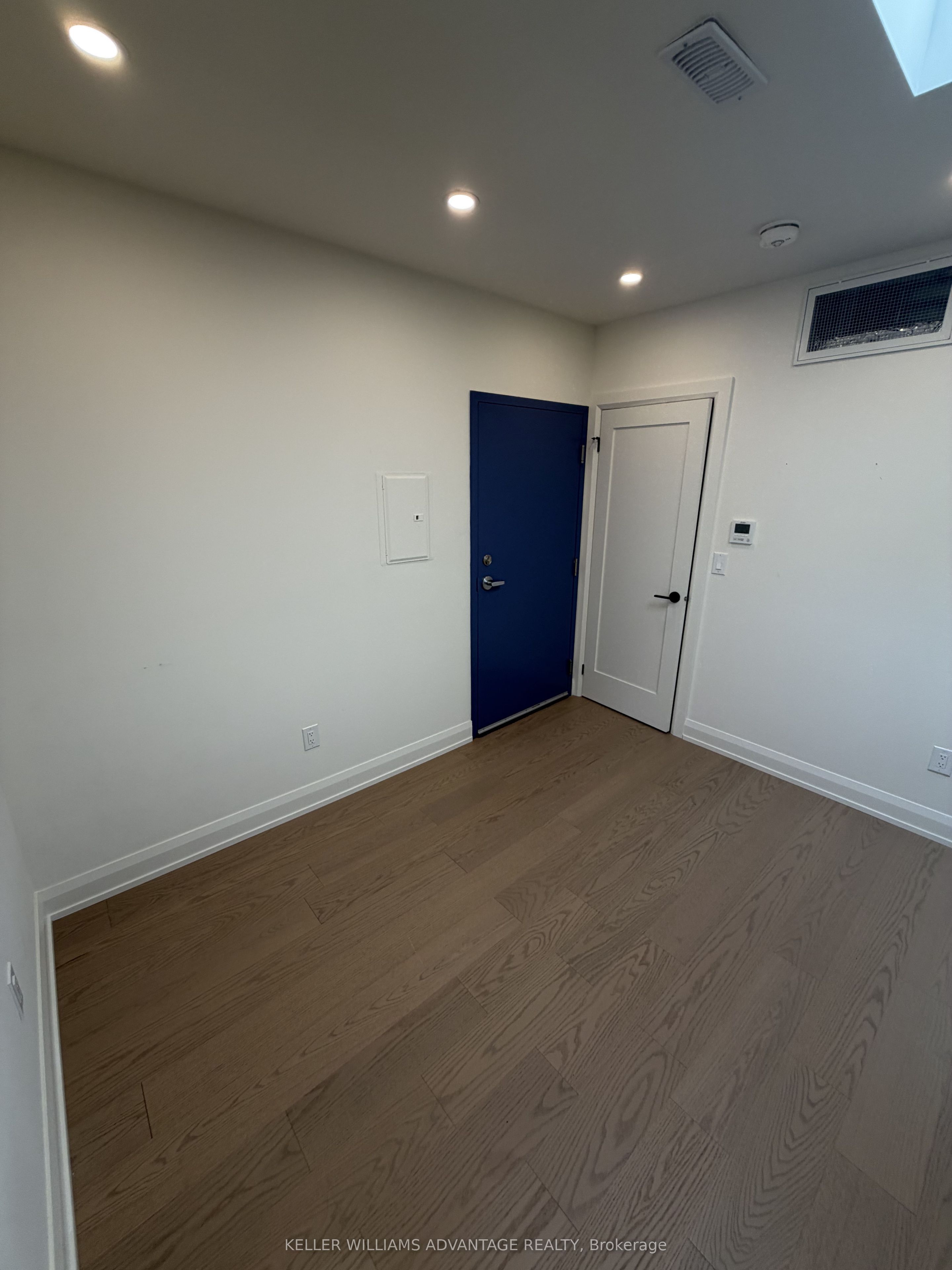 2034 Danforth Avenue 202, Toronto, ON M4C 1J6 photo 5