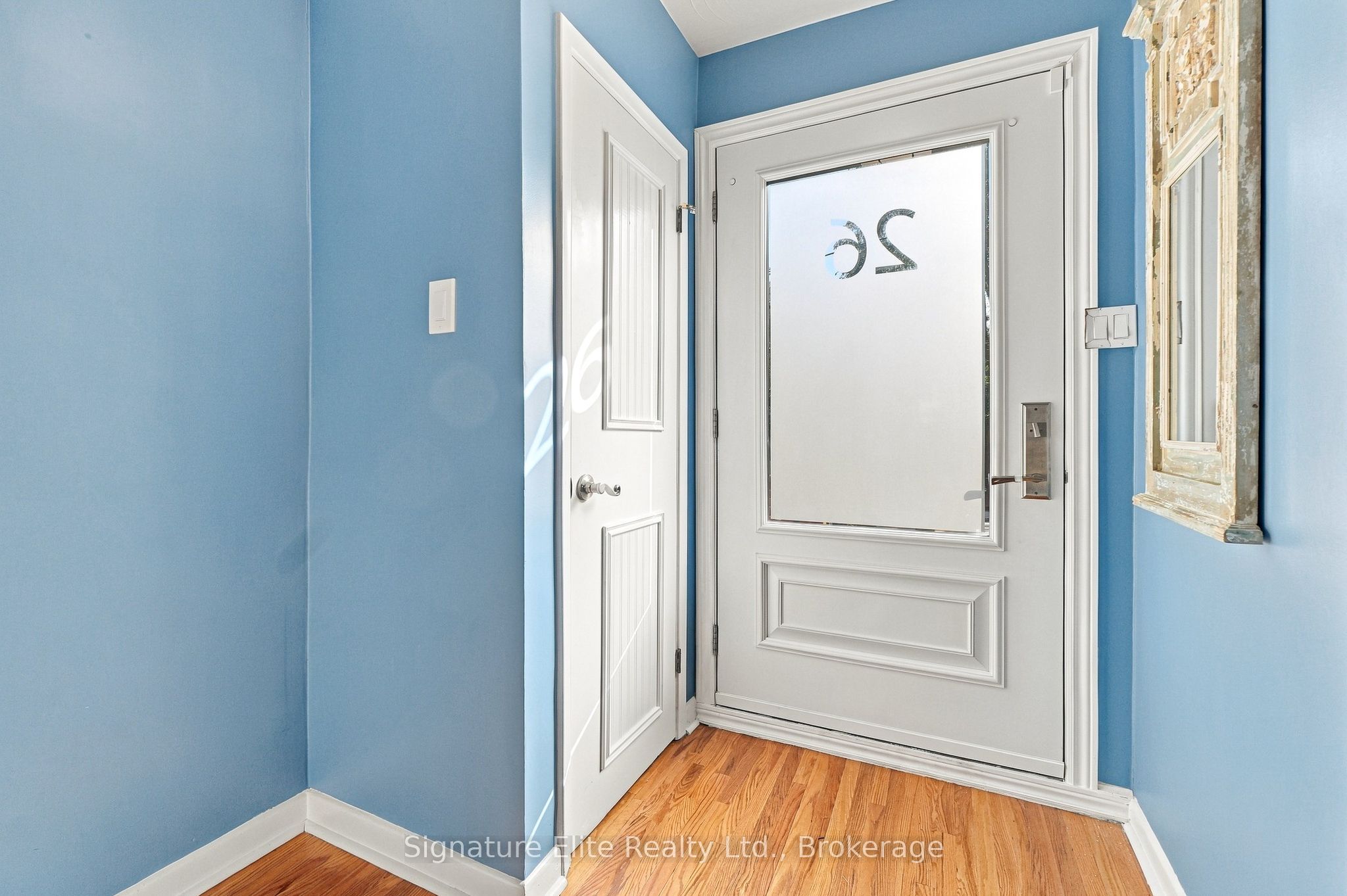 26 Egan Avenue, Toronto, ON M4J 2Z3 photo 3
