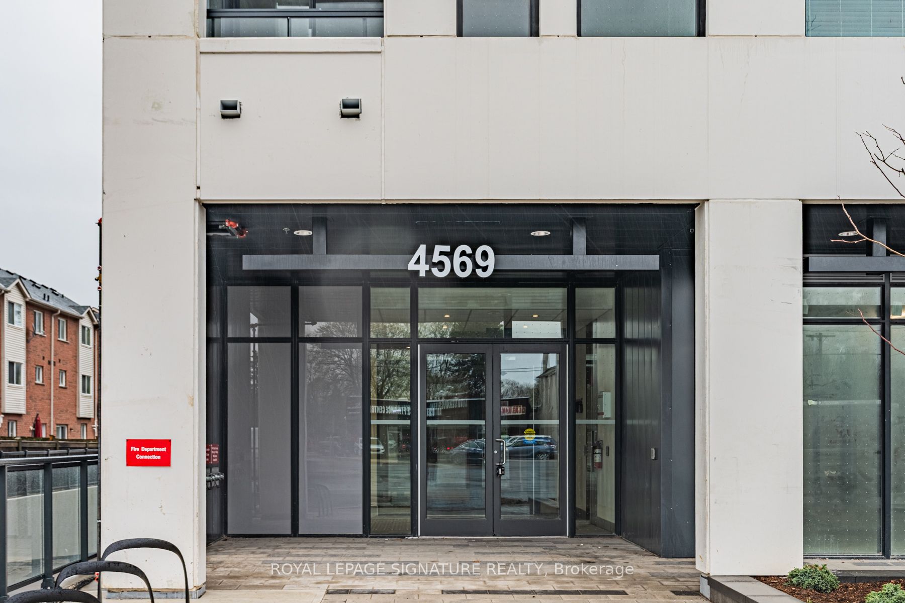 4569 Kingston Road 101, Toronto, ON M1E 3S4 photo 3
