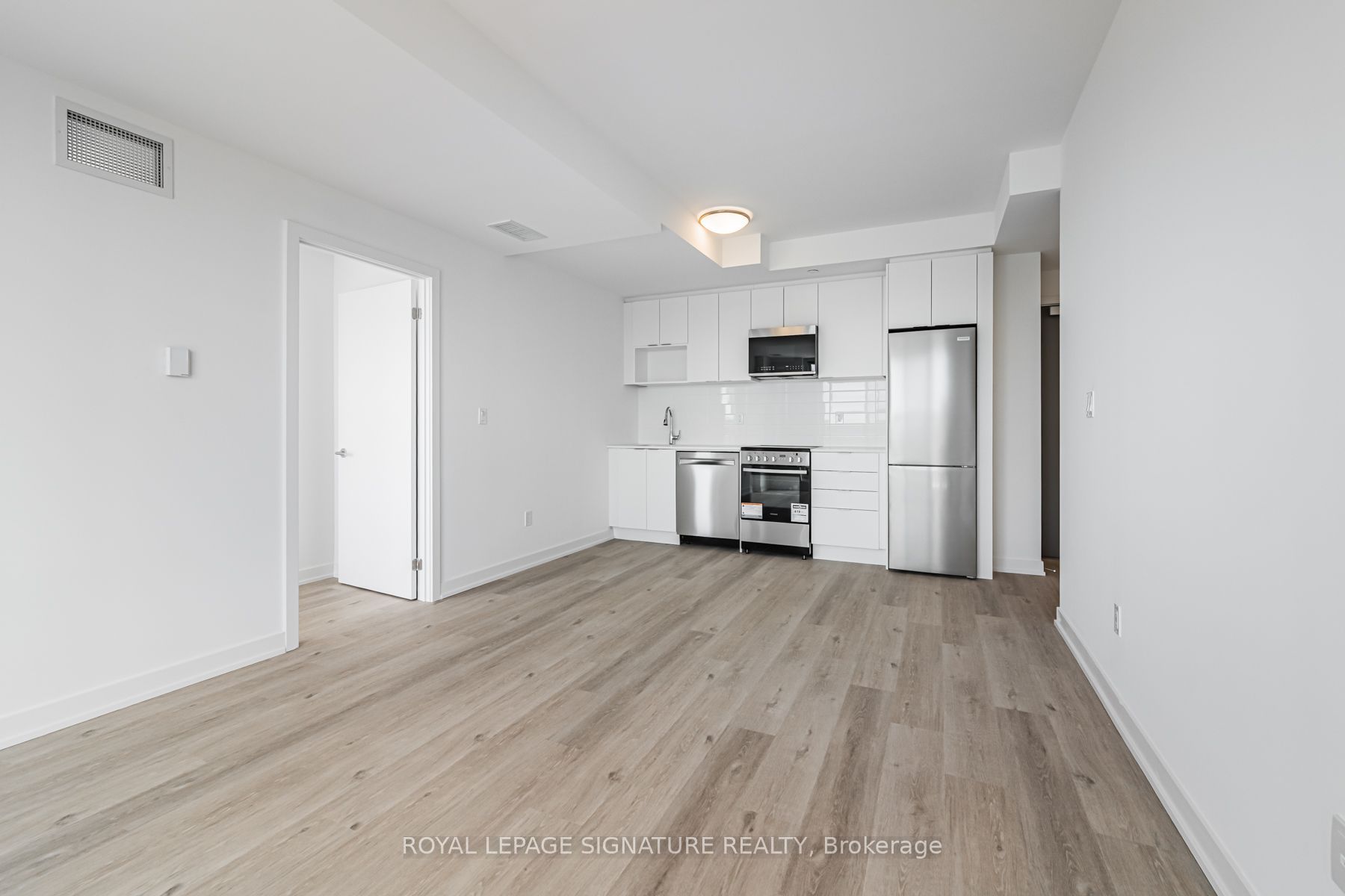 4569 Kingston Road 1103, Toronto, ON M1E 3S4 photo 5